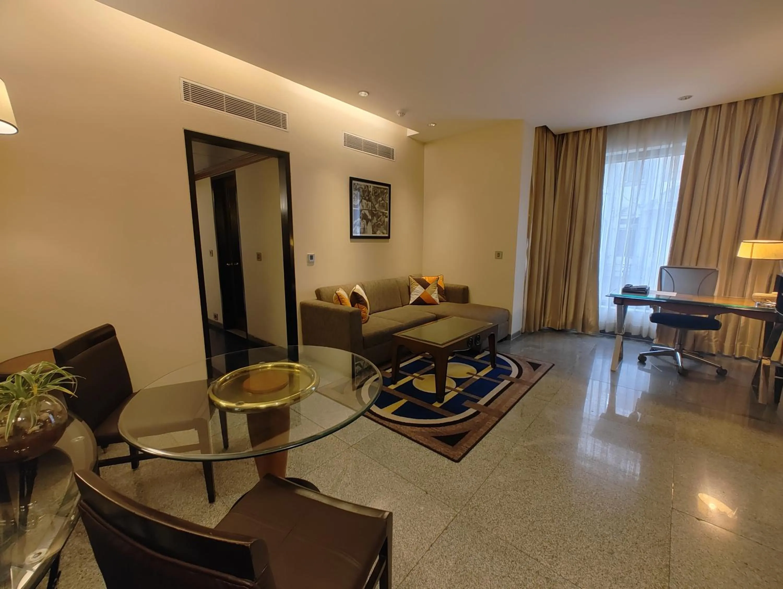 Living room in Hotel Marine Plaza