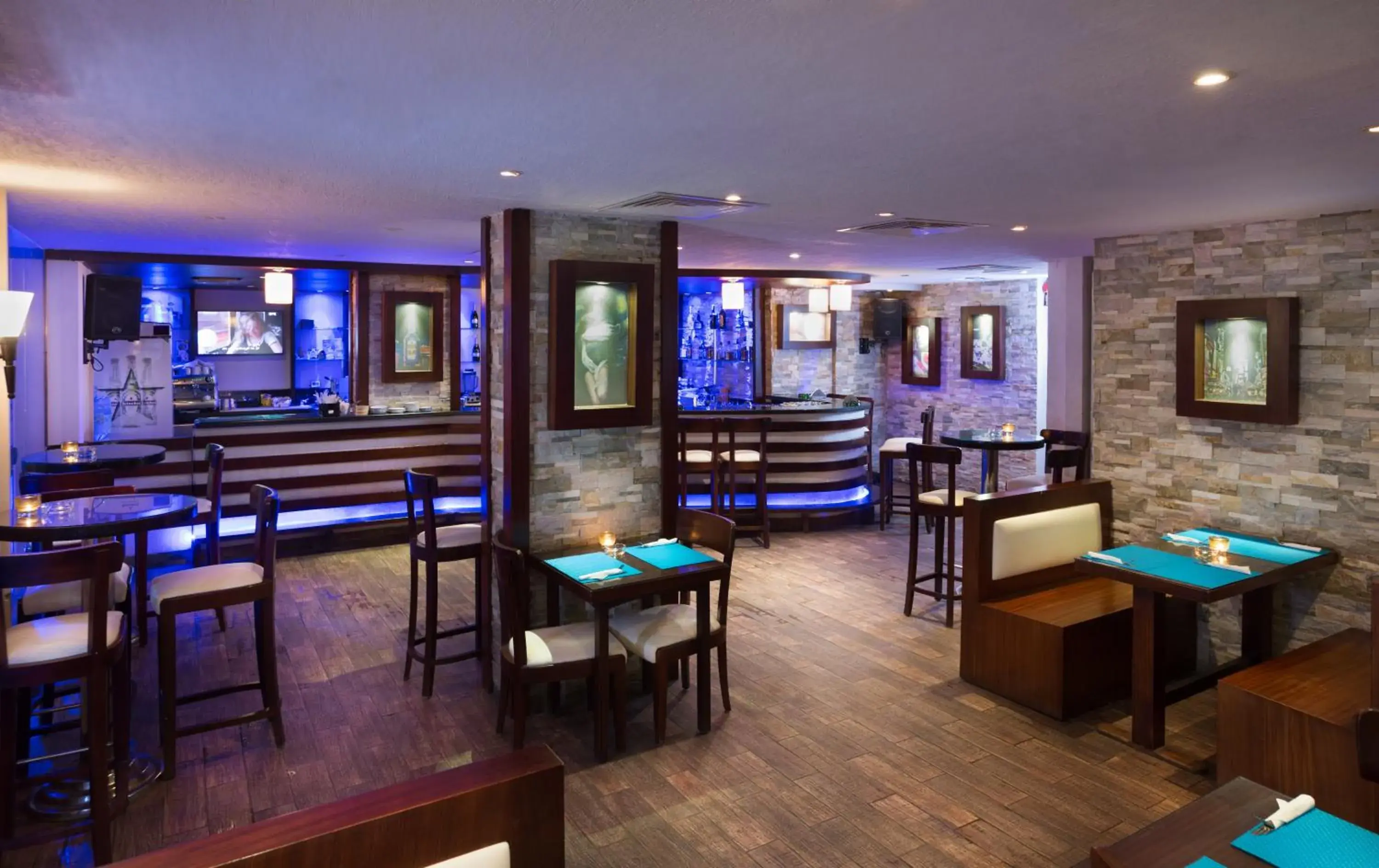 Restaurant/places to eat in Naama Bay Hotel & Resort Restaurant/places to eat in Naama Bay Hotel & Resort