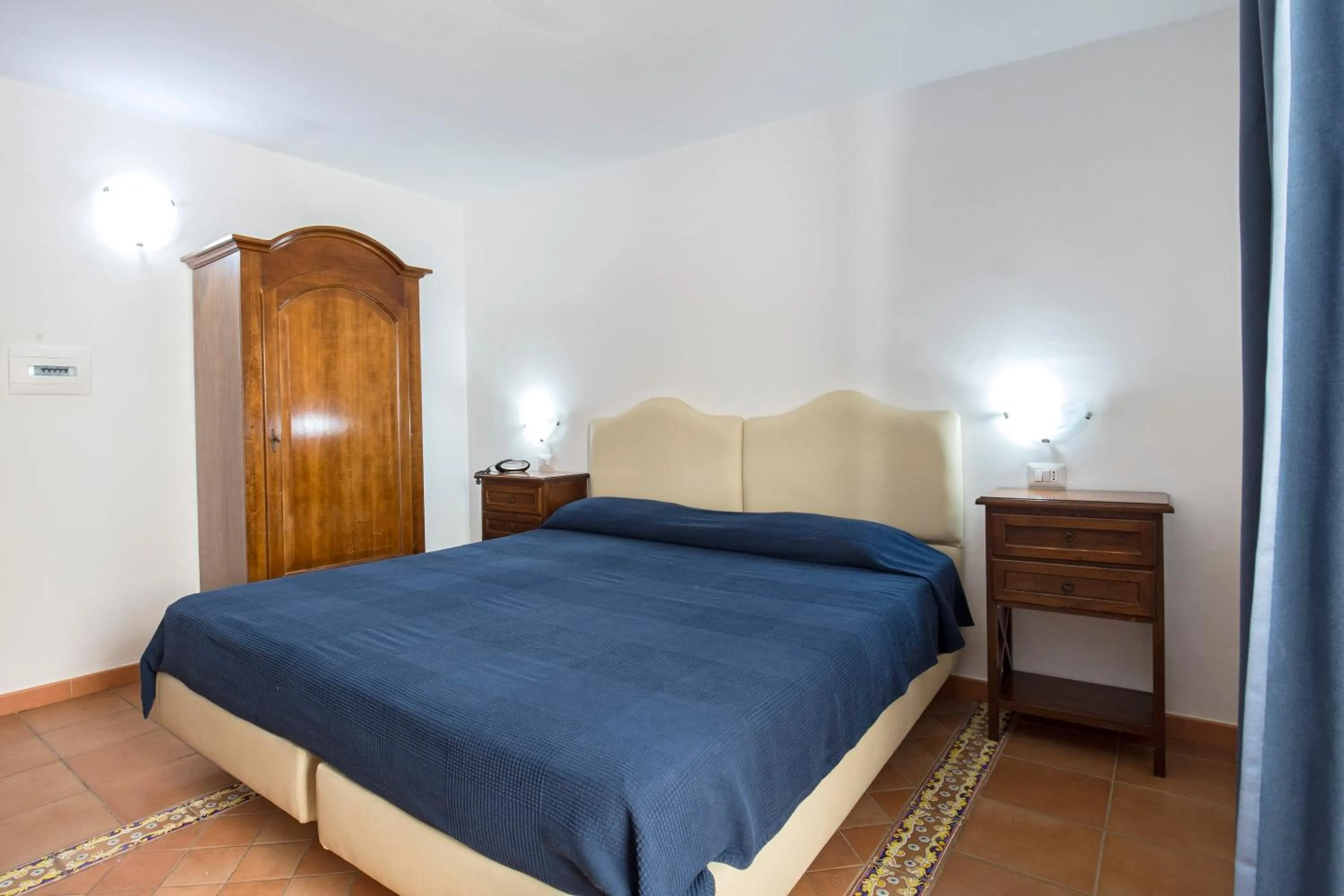 Bedroom, Bed in La Panoramica Hotel