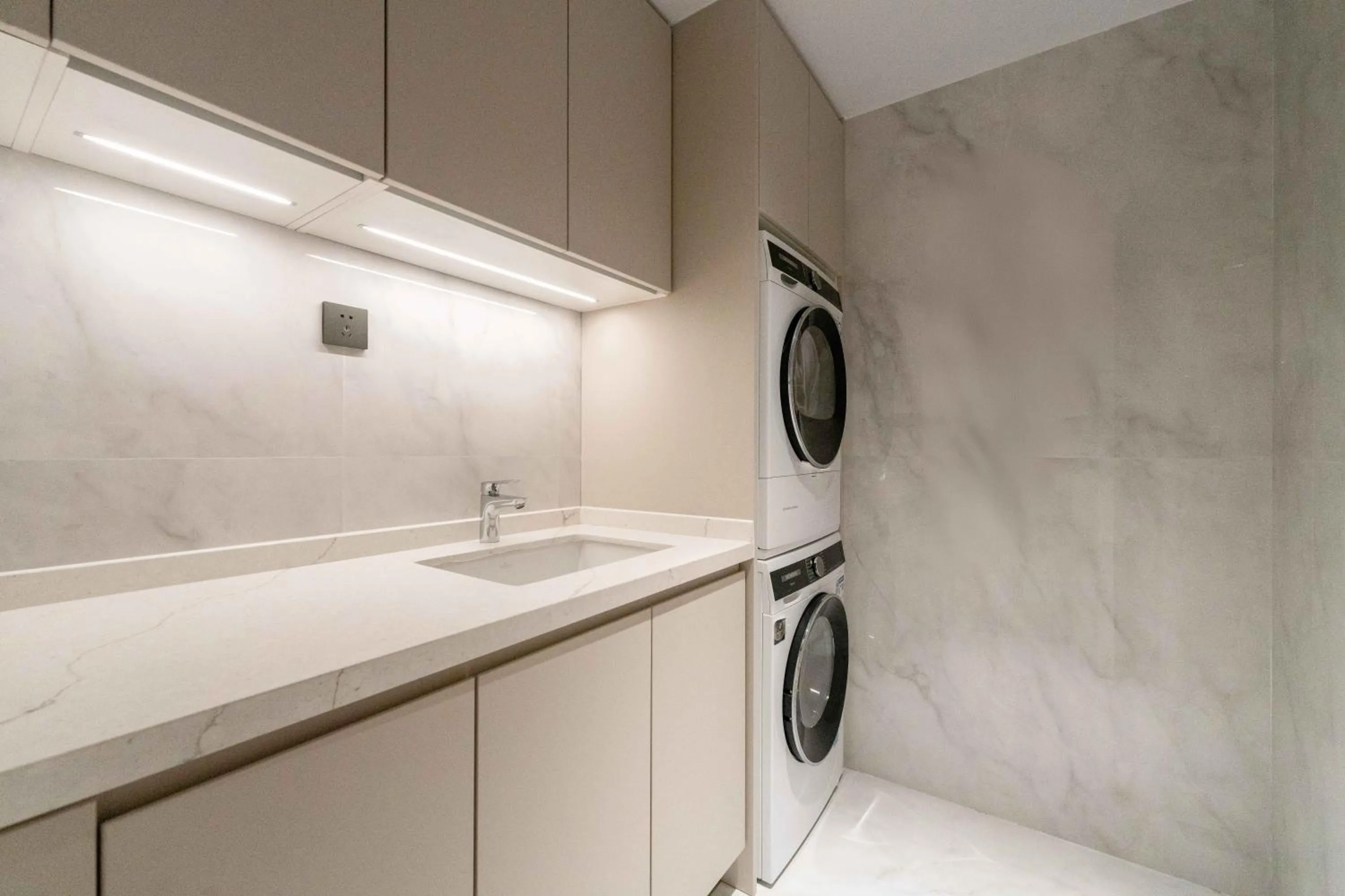 washing machine in CM+ Service Apartment Shenzhen Taige