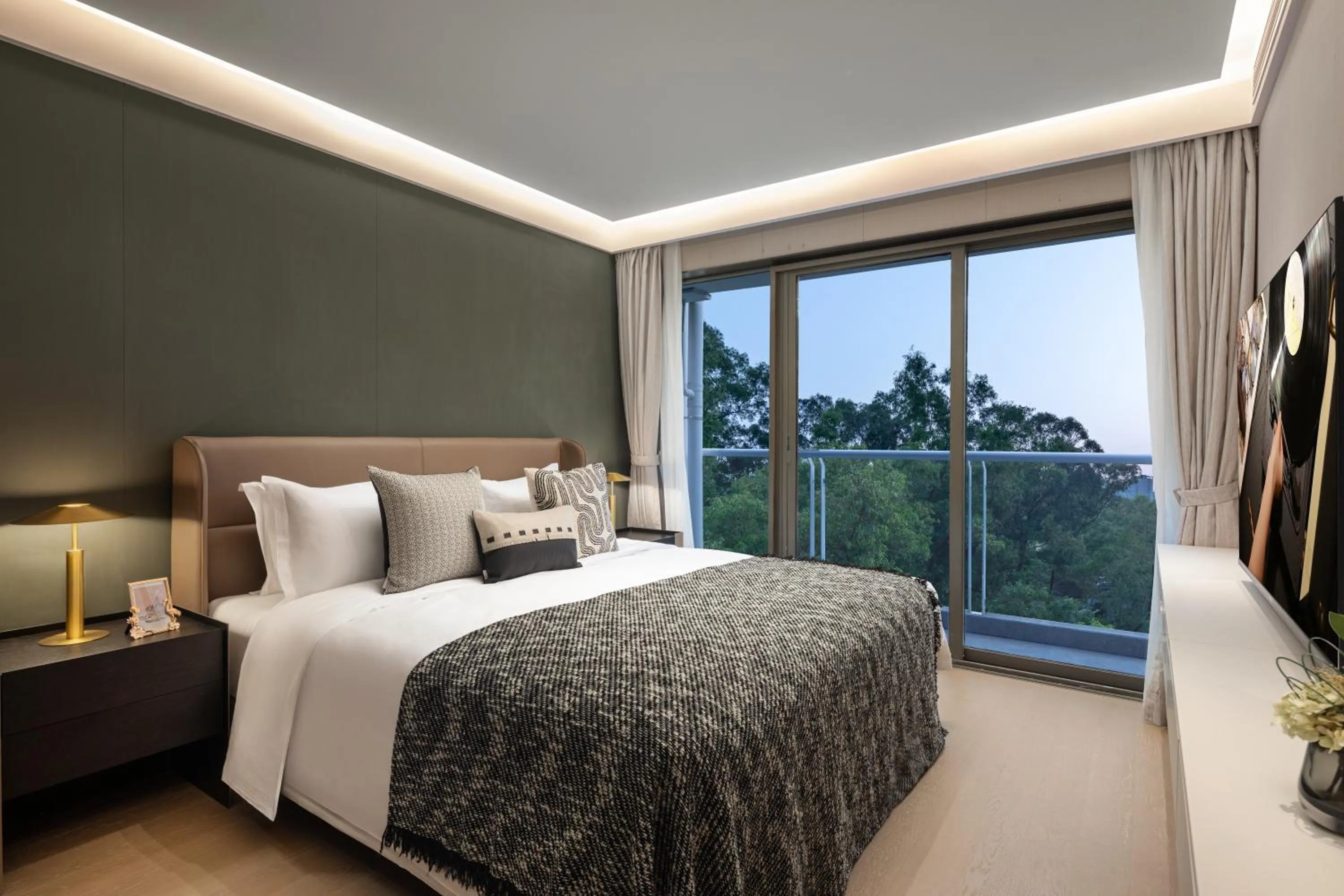 Property building, Bed in CM+ Service Apartment Shenzhen Taige