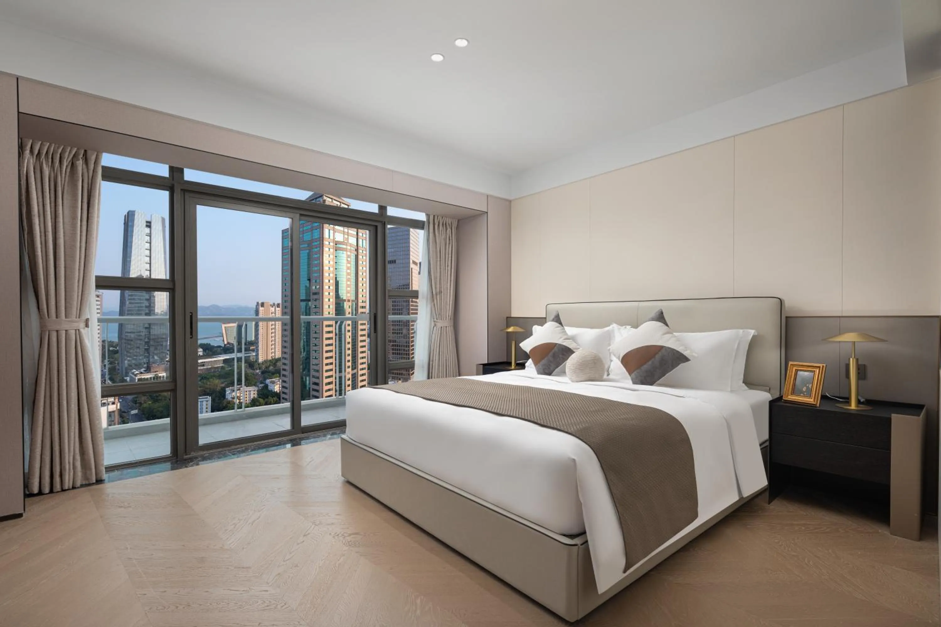 Photo of the whole room, Bed in CM+ Service Apartment Shenzhen Taige