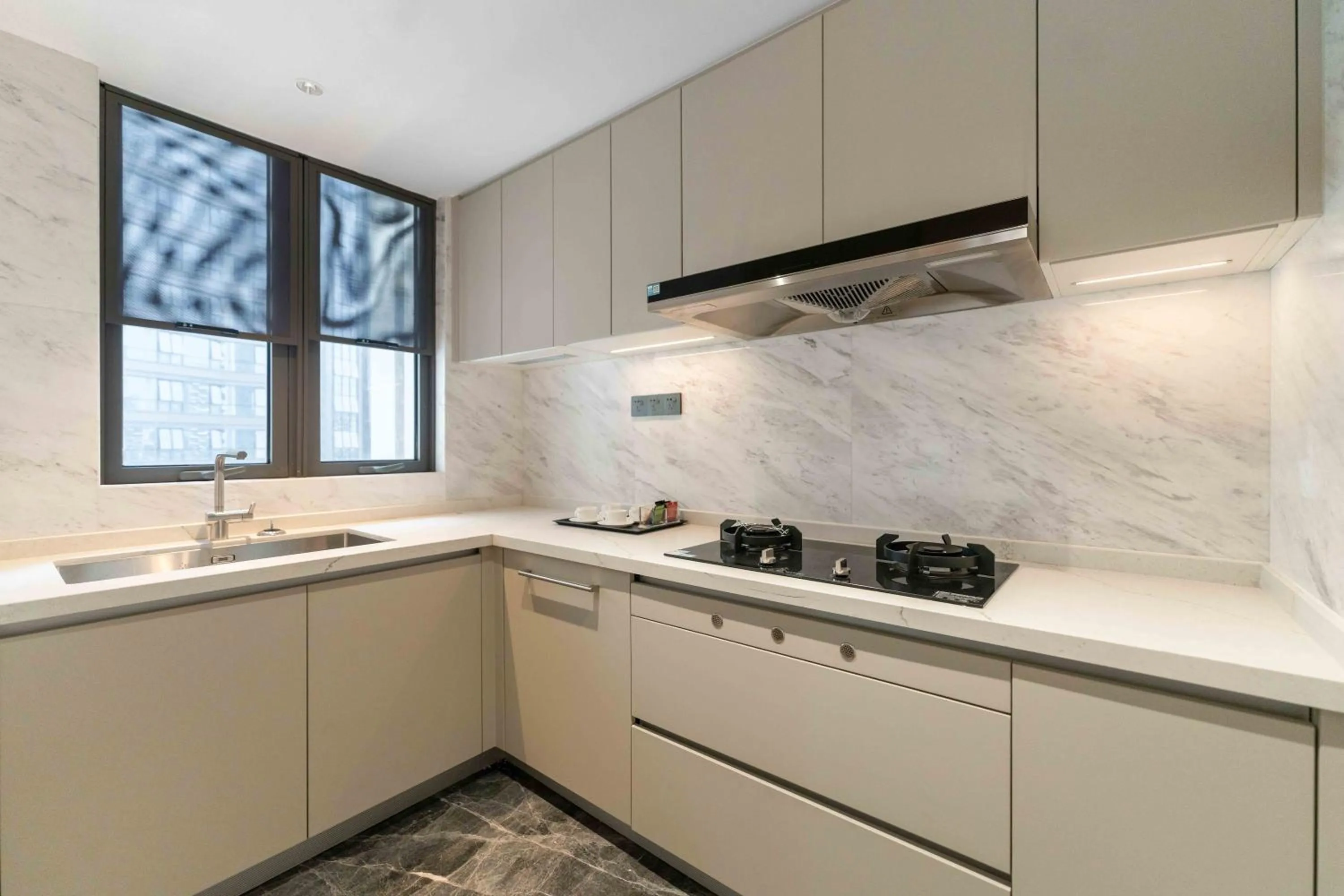 Kitchen or kitchenette in CM+ Service Apartment Shenzhen Taige