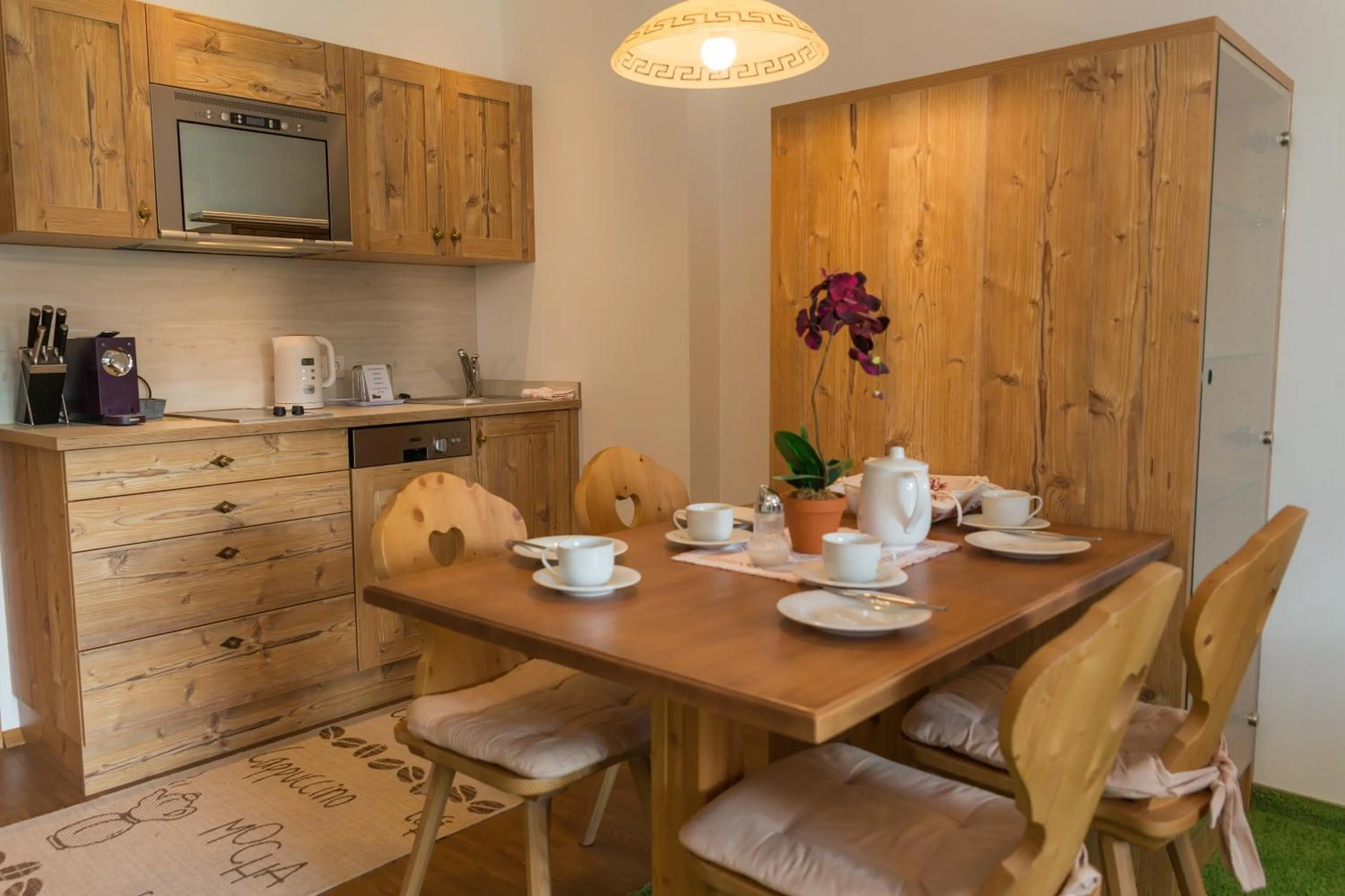 Kitchen or kitchenette in Appartement- und Wellnesshotel Charlotte - 3 Sterne Superior