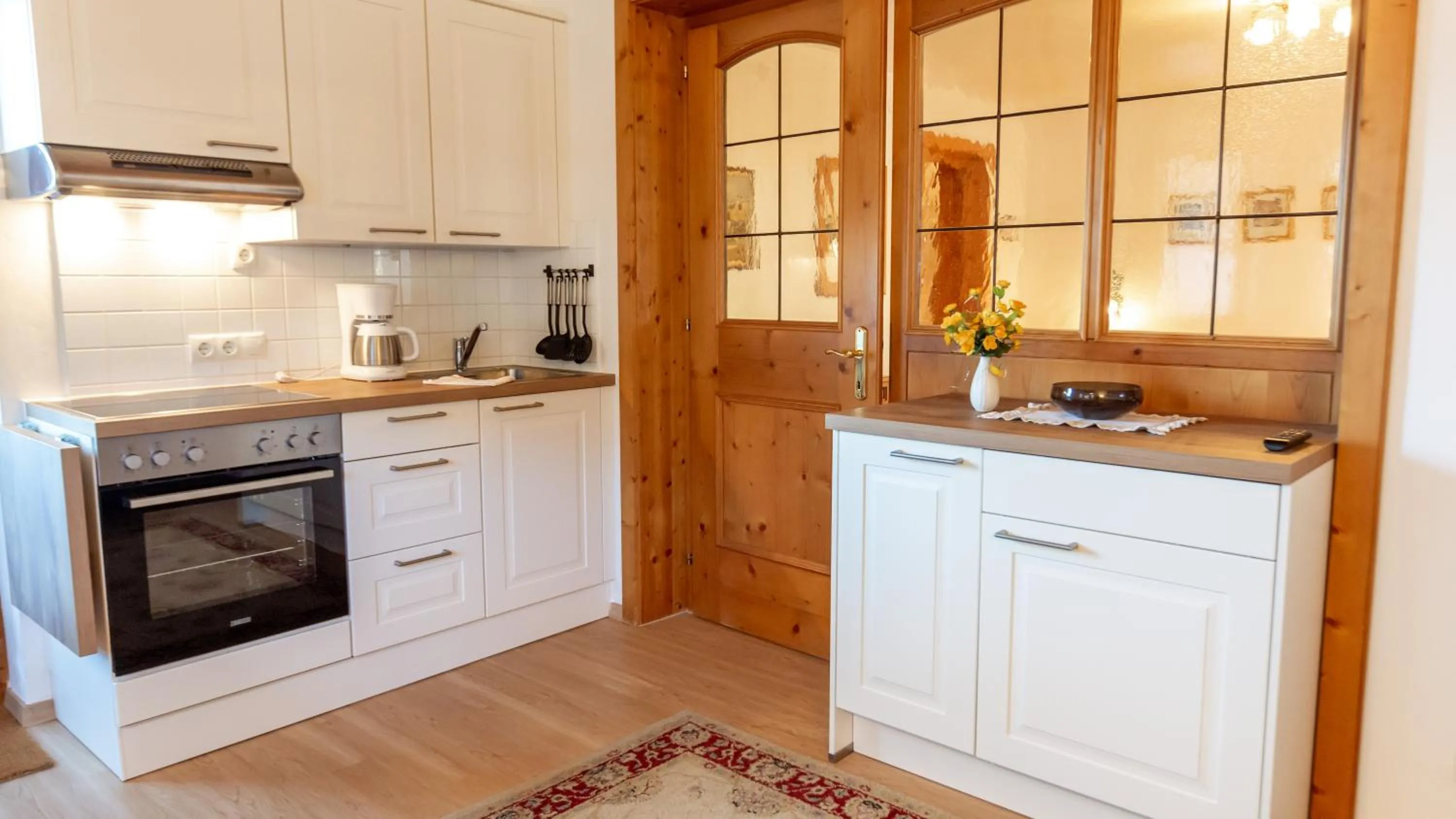 Kitchen or kitchenette in Appartement- und Wellnesshotel Charlotte - 3 Sterne Superior