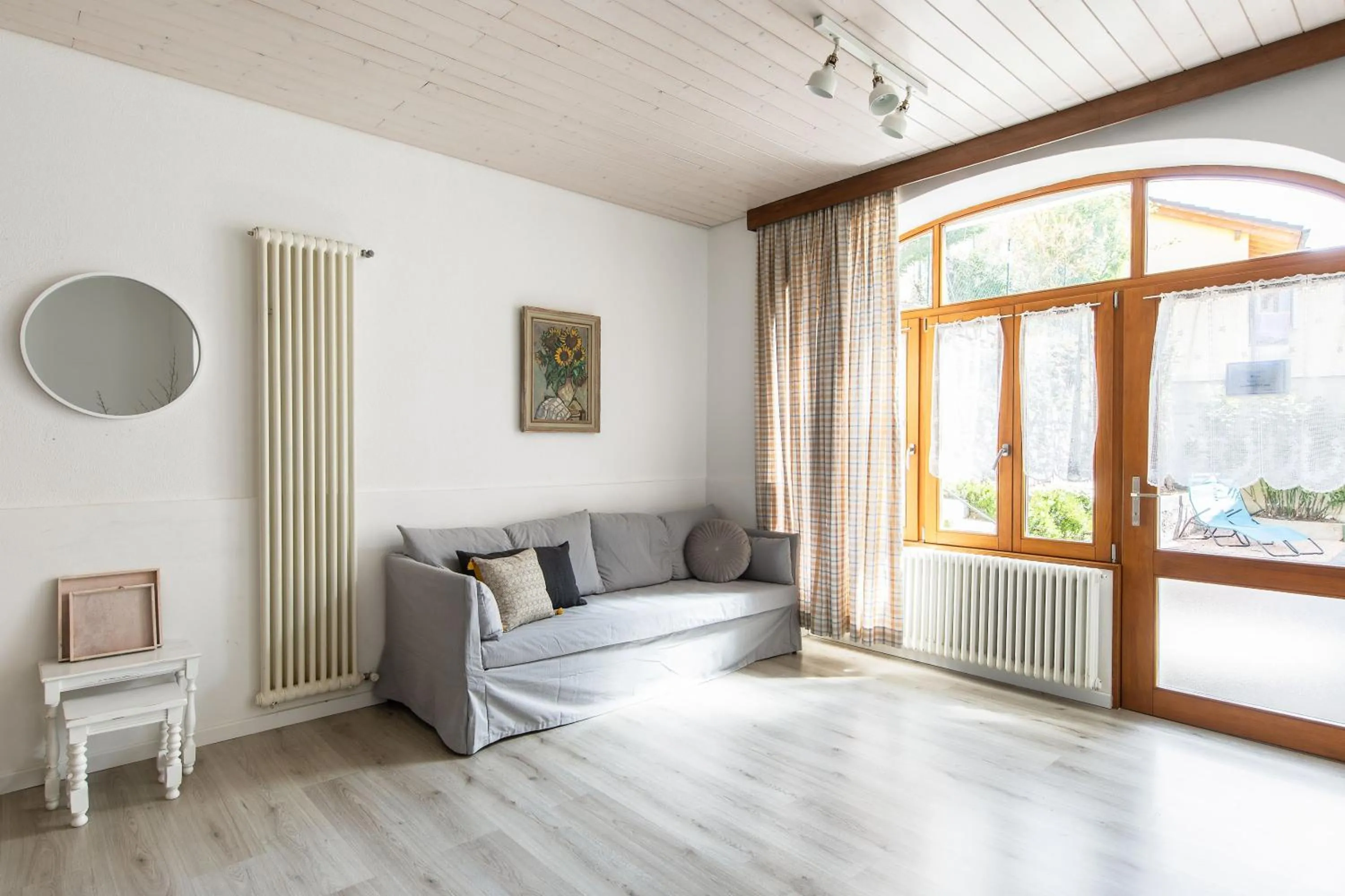 Rose Apartment by Quokka 360 - refined two-bedroom apartment with garden