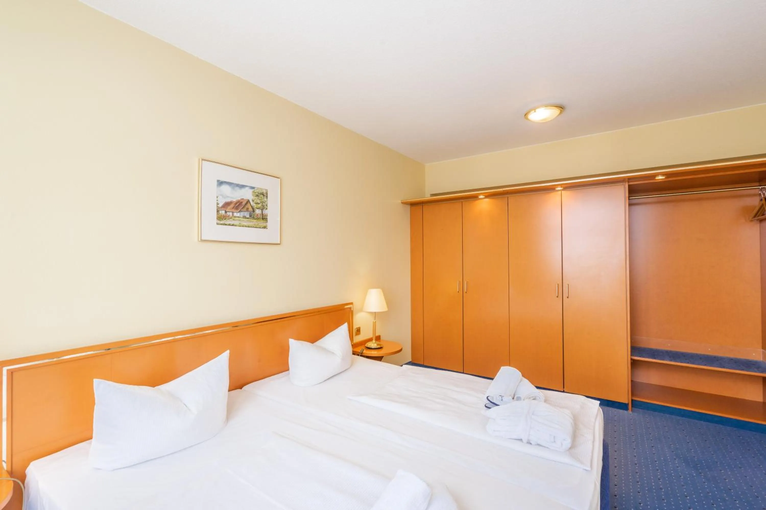 Photo of the whole room, Bed in Arkona Strandhotel