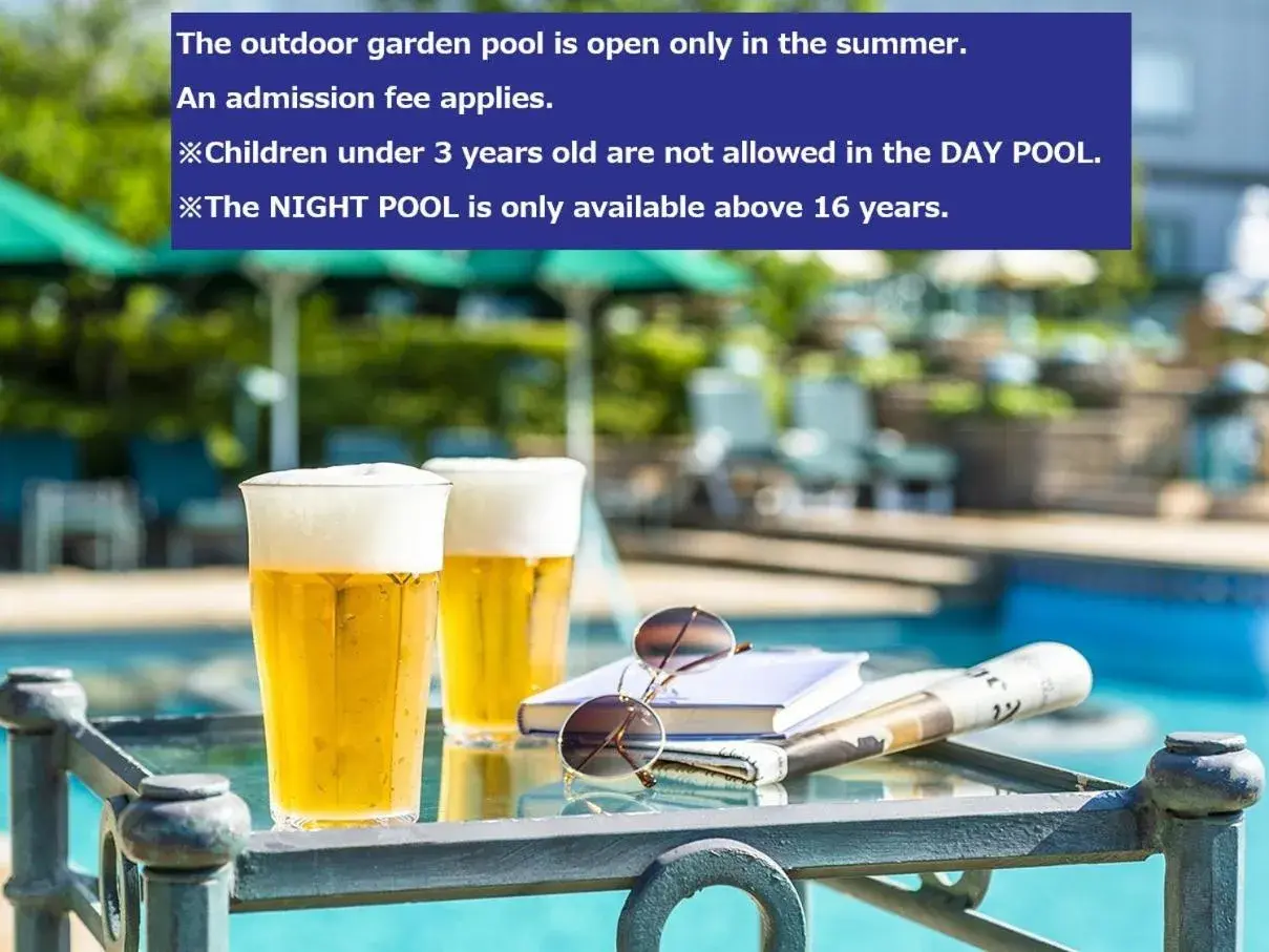 Swimming pool in Hotel East 21 Tokyo Swimming pool in Hotel East 21 Tokyo