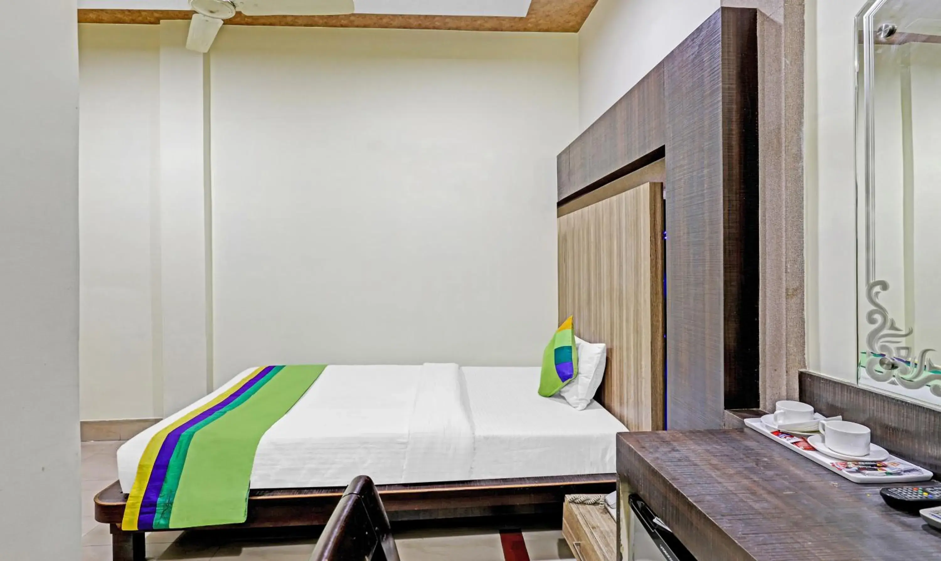 Bedroom, Bed in Treebo Apollo Bedroom, Bed in Treebo Apollo