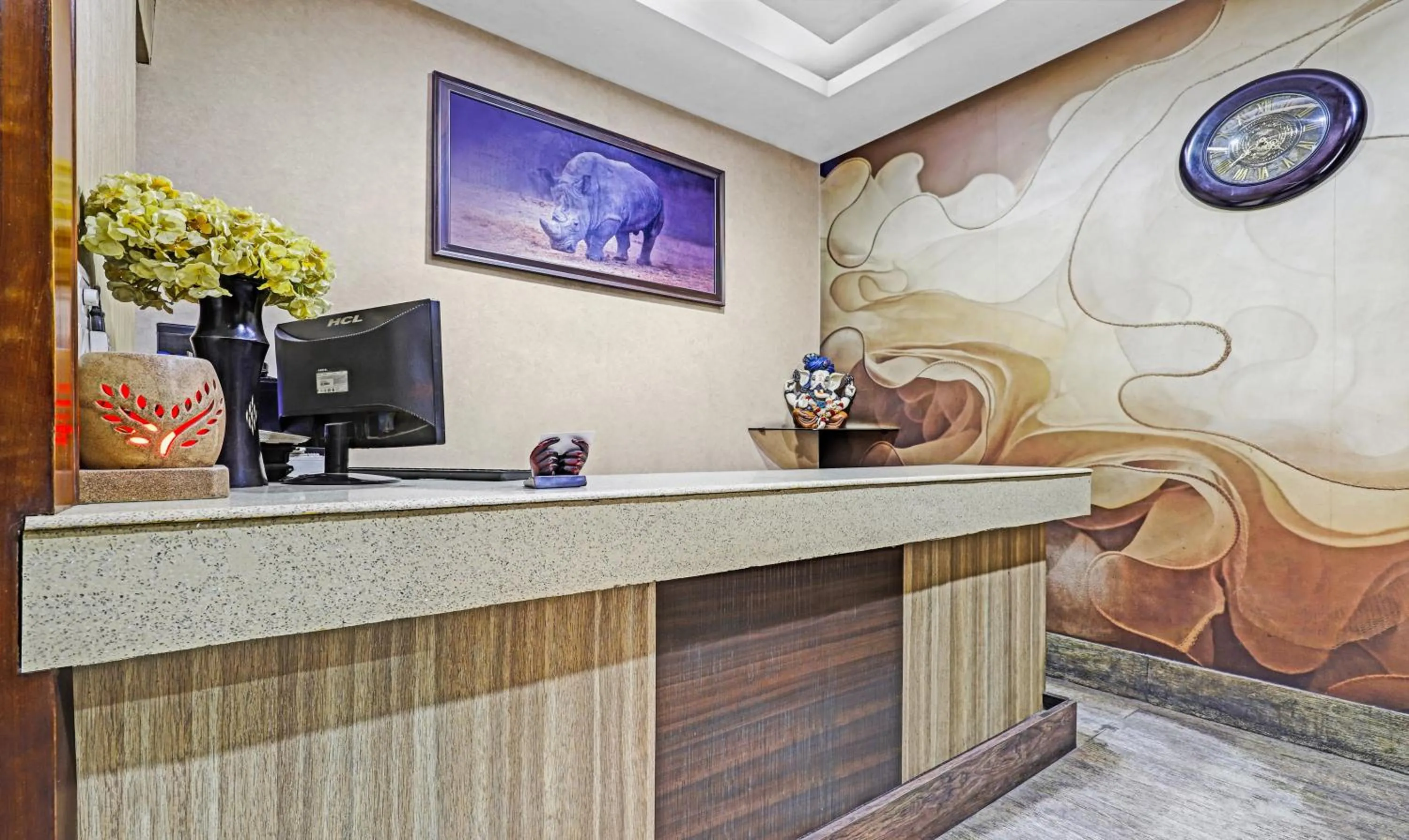 Lobby or reception in Treebo Apollo