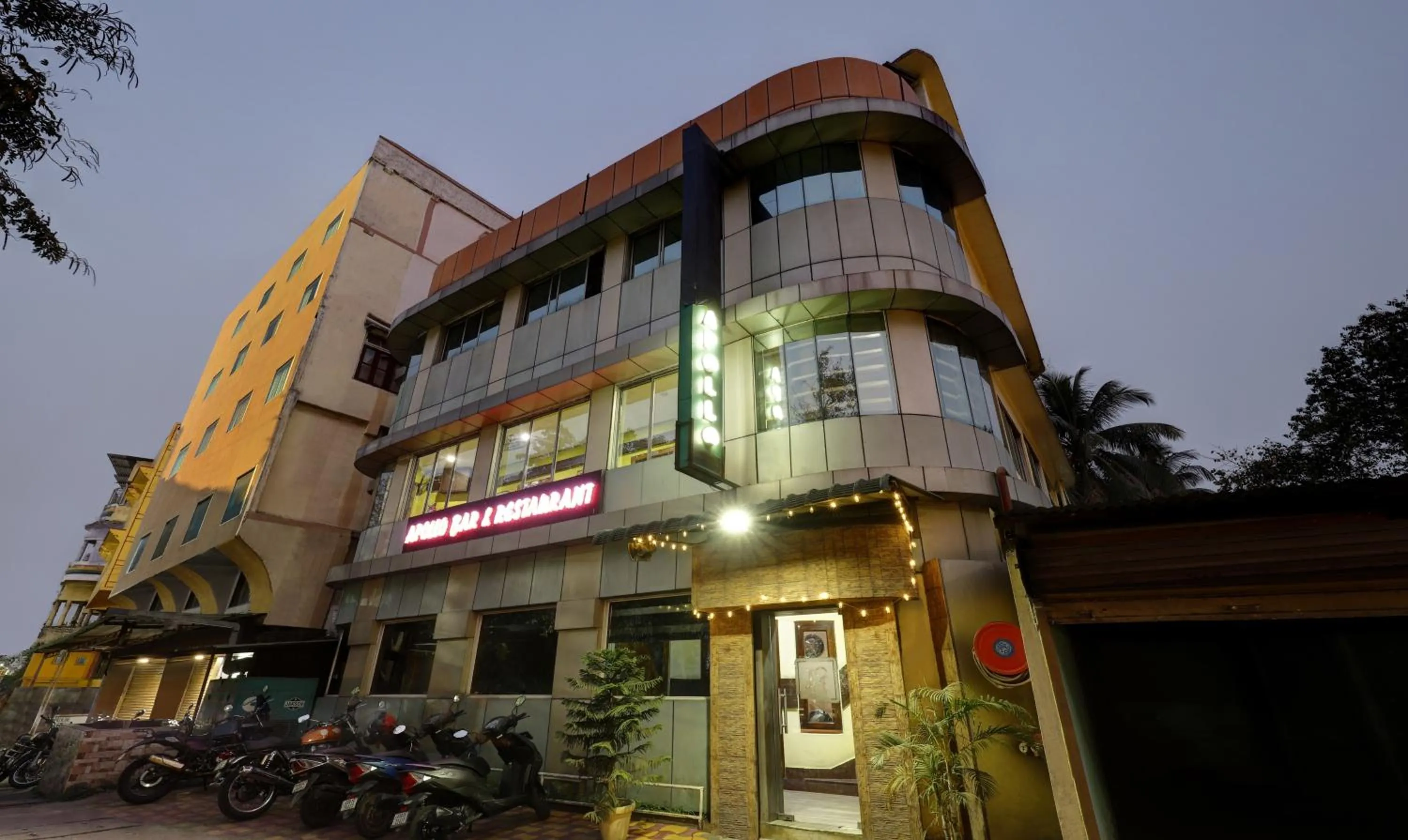 Property building in Treebo Apollo