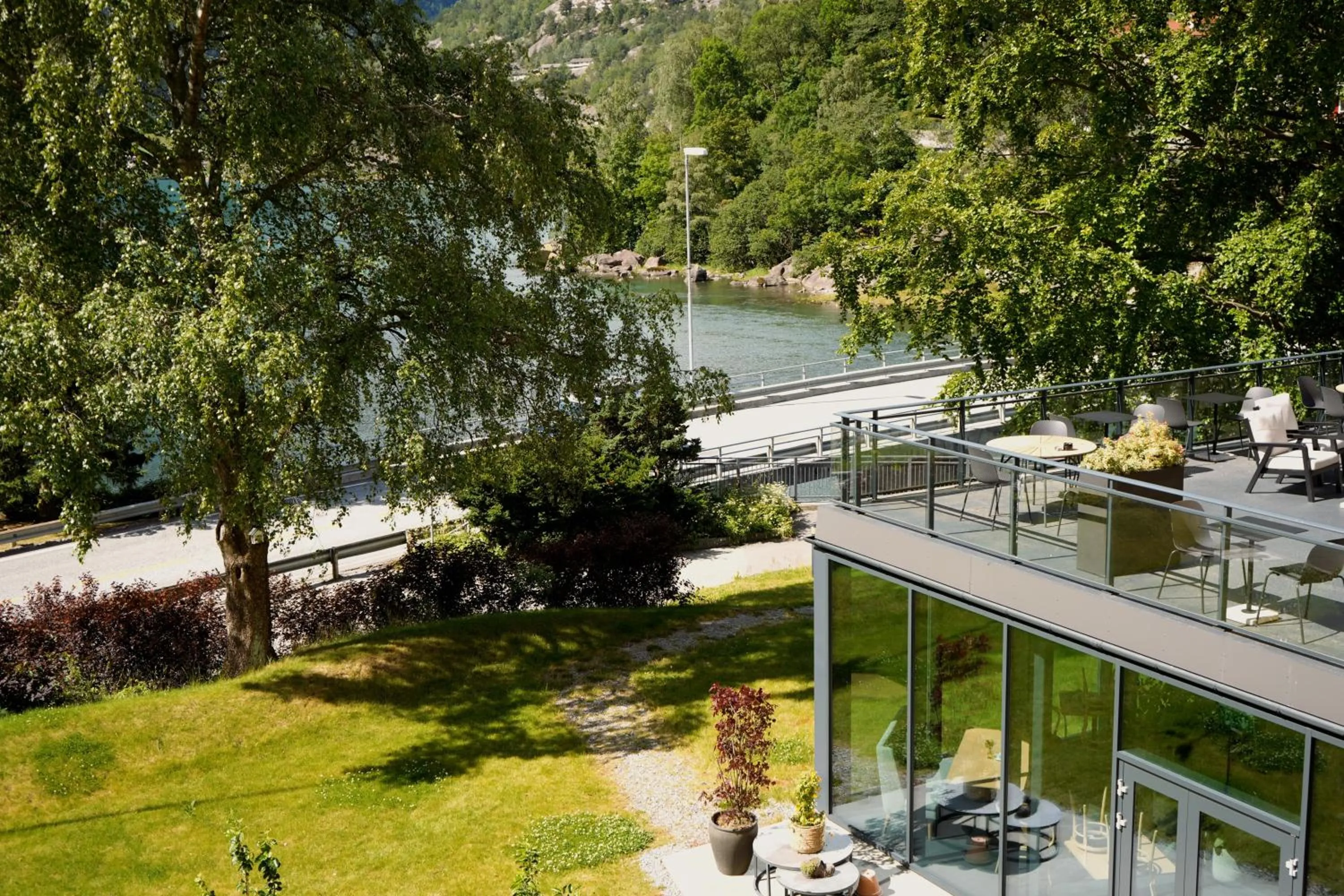 Patio in Trolltunga Hotel