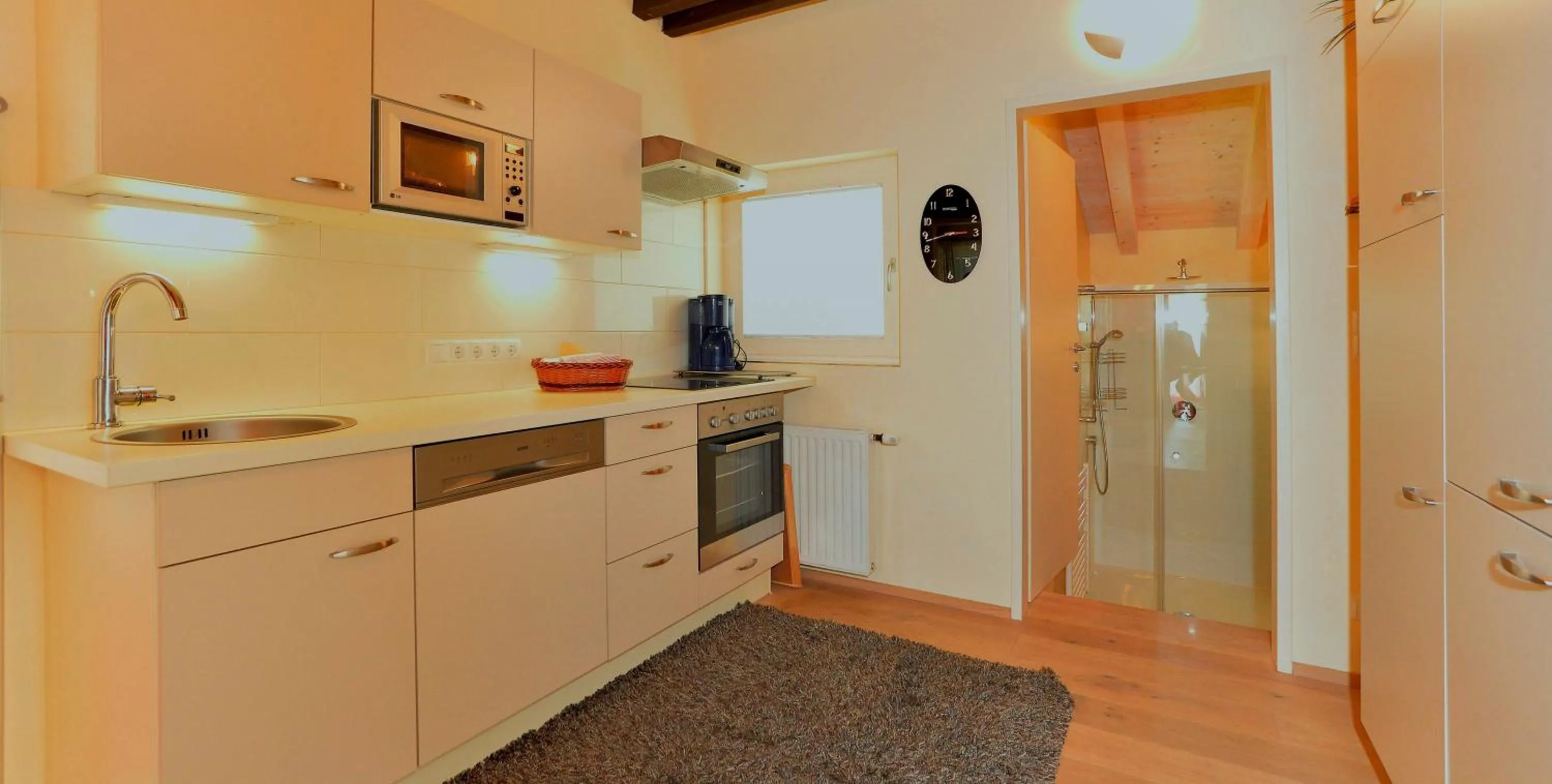Kitchen or kitchenette in Alpenlandhaus Menardi