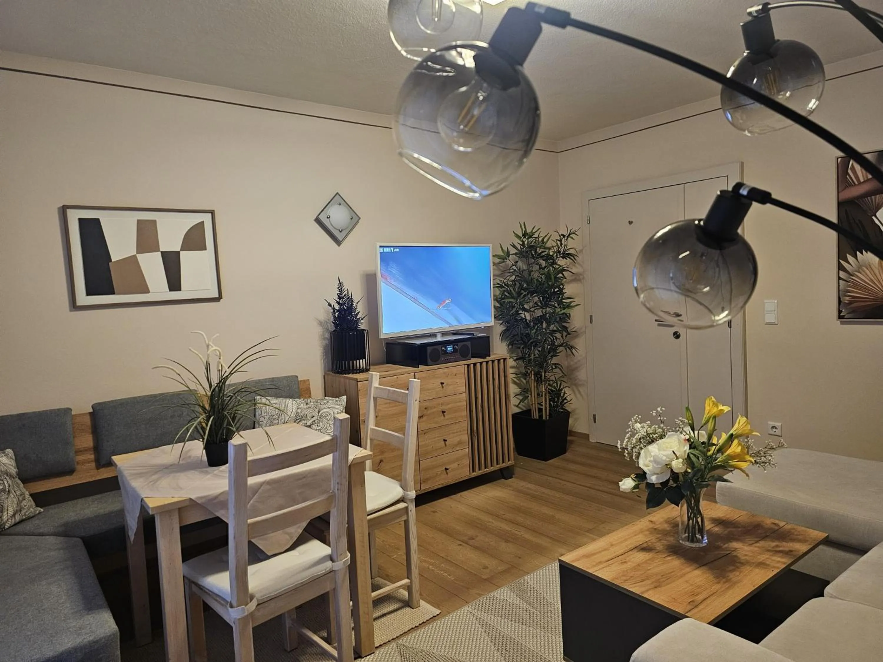 Seating area in Alpenlandhaus Menardi