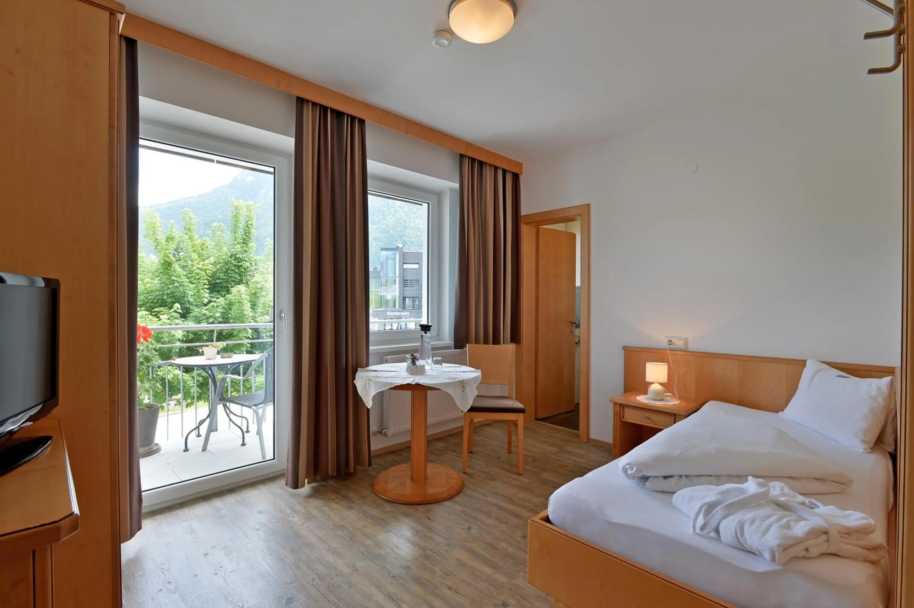 Photo of the whole room, Bed in Pension Apartment Hödner