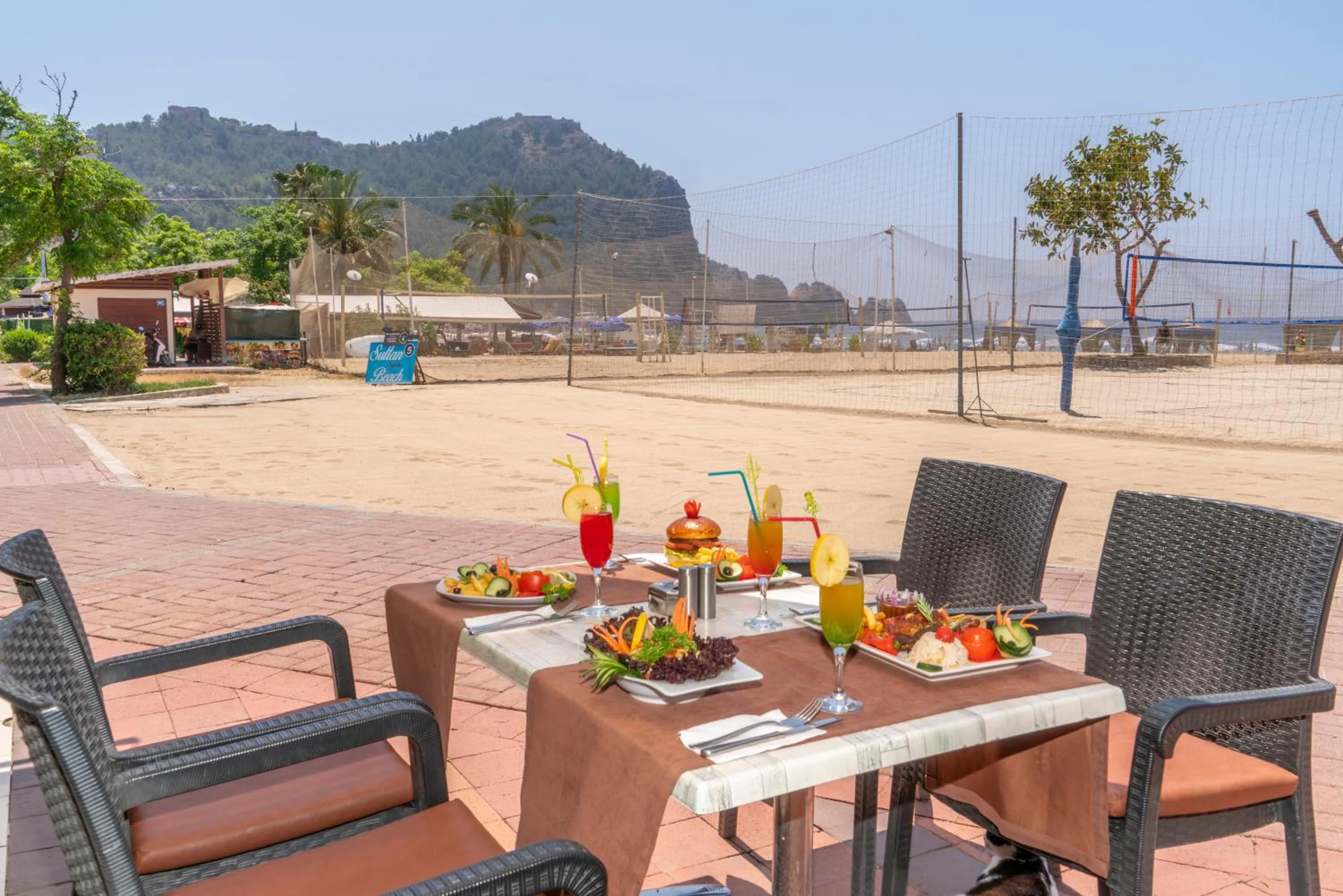 Dining area in Gardenia Hotel