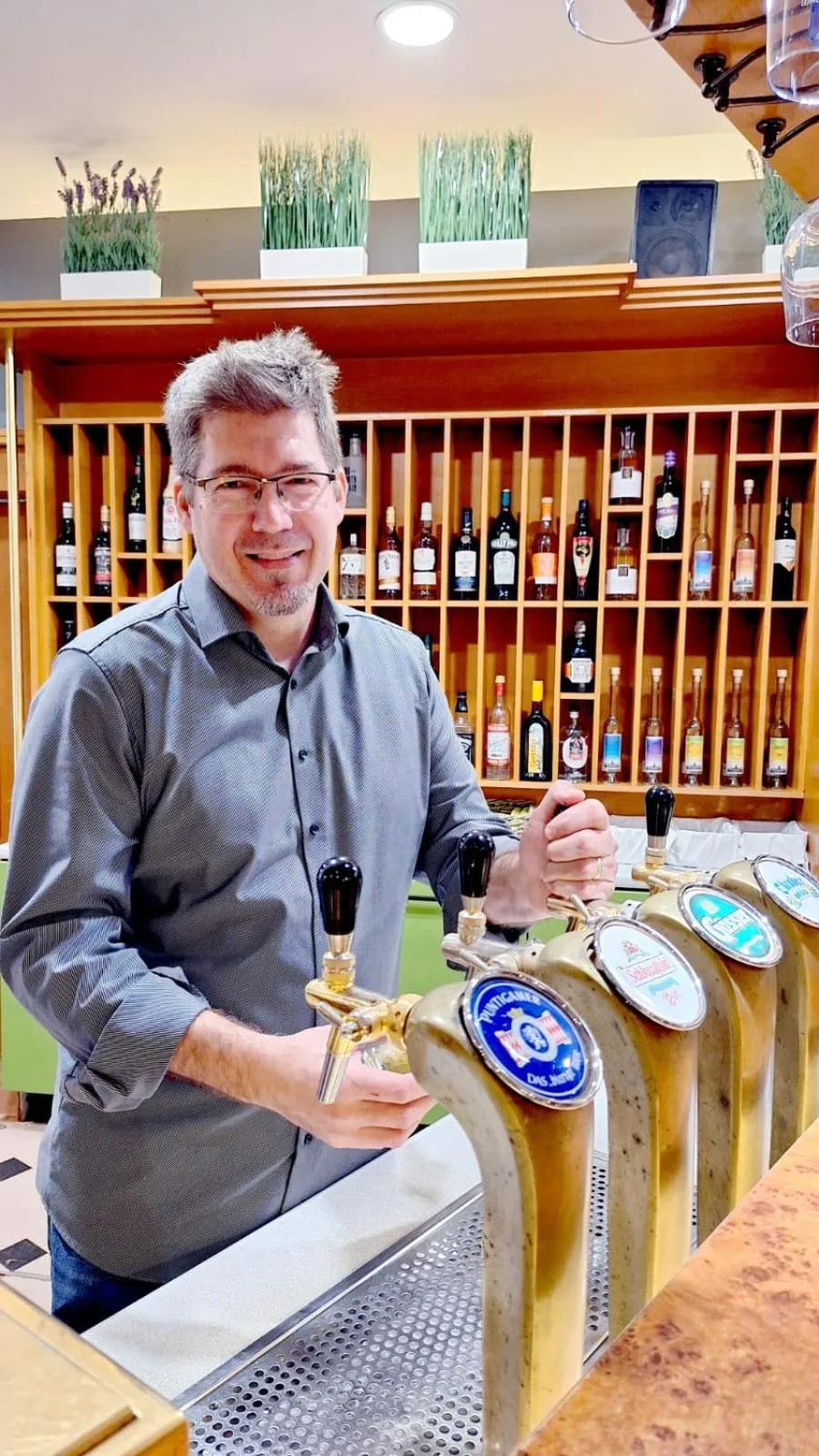 People in Rauchkuchl CenterCourt Hotel