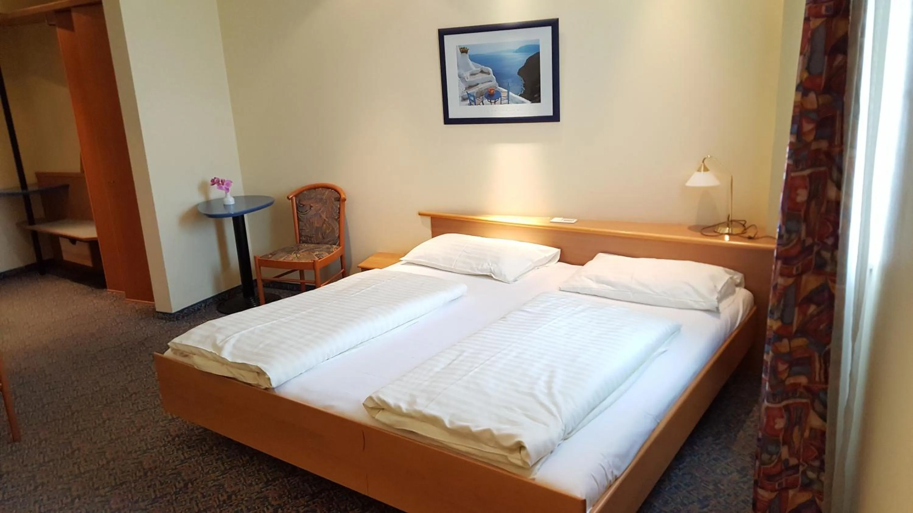 Photo of the whole room, Bed in CenterCourt Hotel