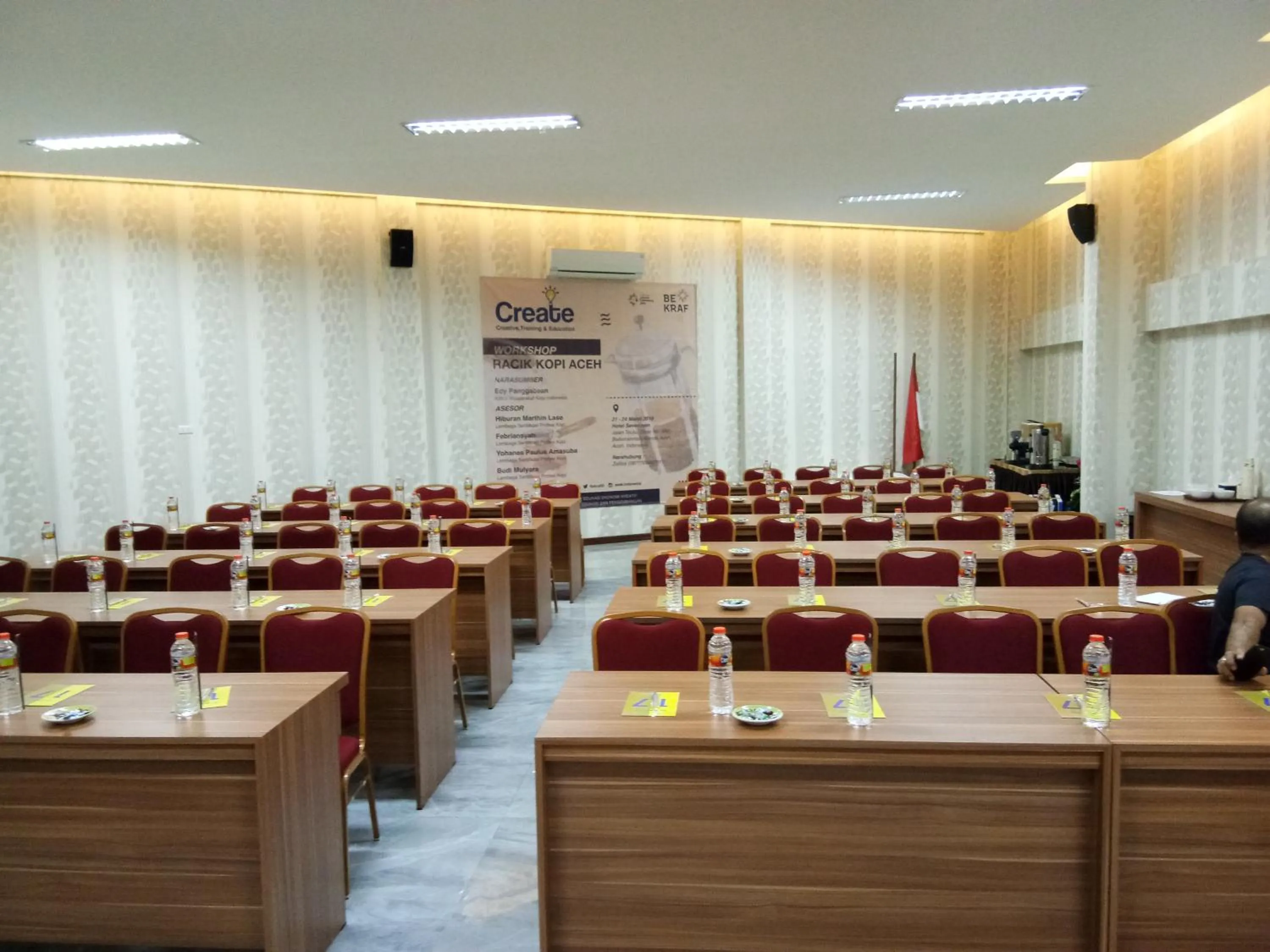 Property building in Seventeen Hotel