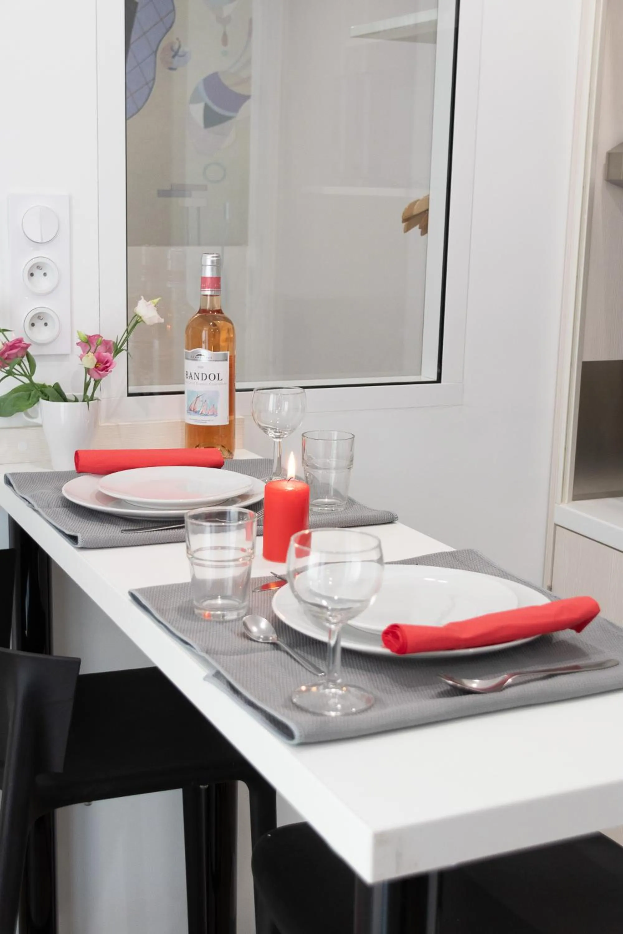 Dining area in Residence le Pastel Jeanne d'Arc