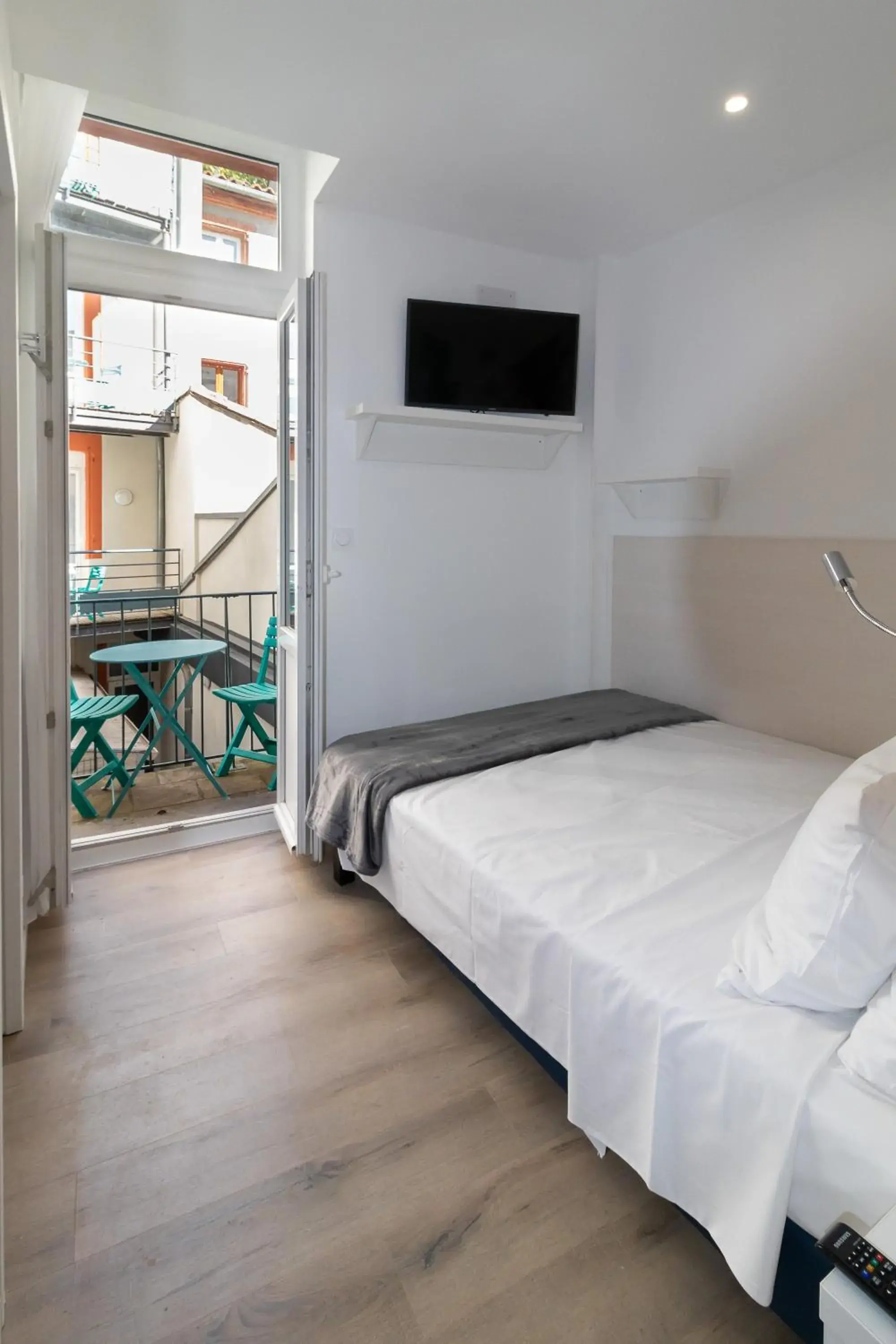 Double Room with Garden View in Residence le Pastel Jeanne d'Arc Double Room with Garden View in Residence le Pastel Jeanne d'Arc