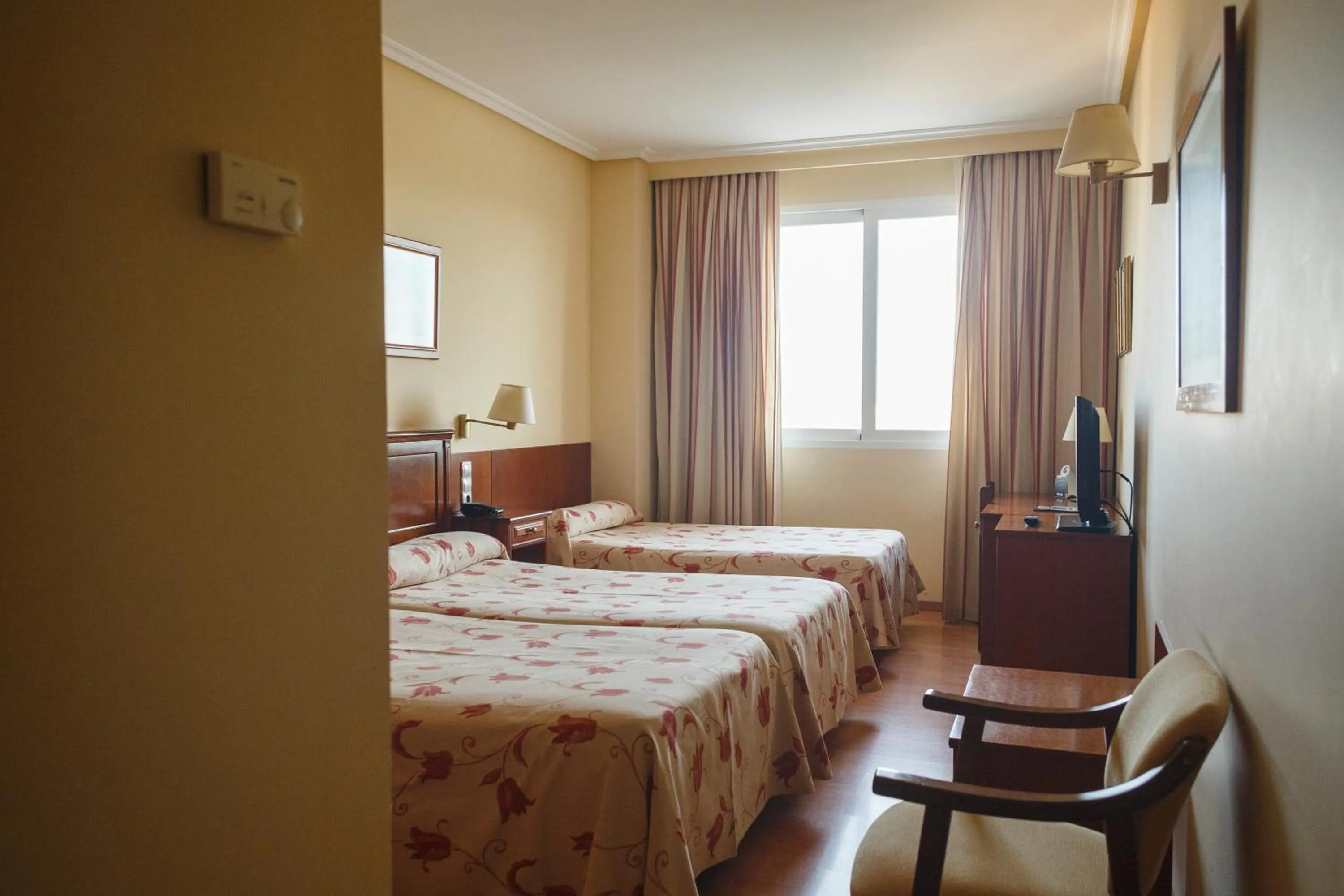 Bed in Hotel Restaurante Emilio