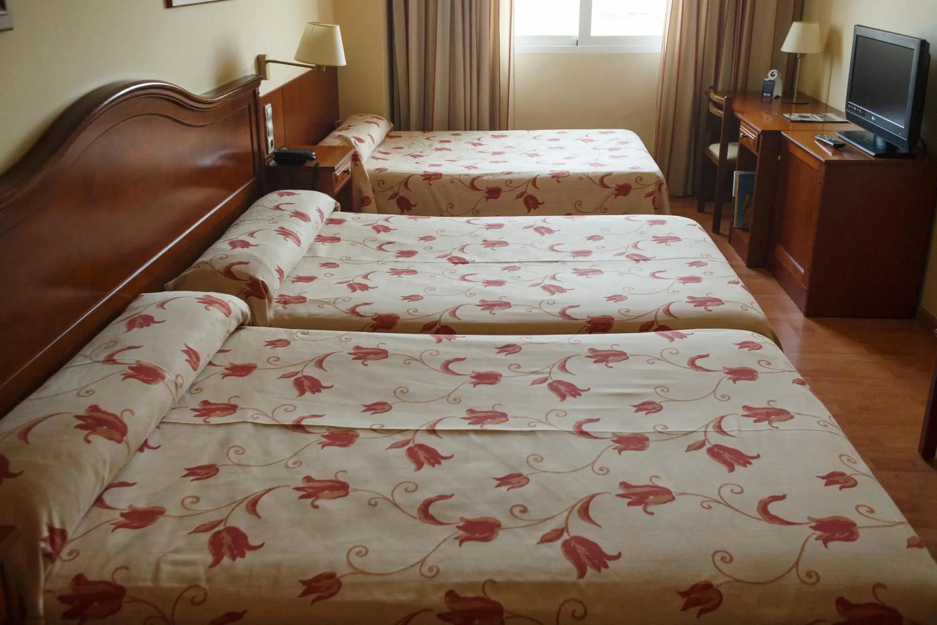 Bed in Hotel Restaurante Emilio Bed in Hotel Restaurante Emilio