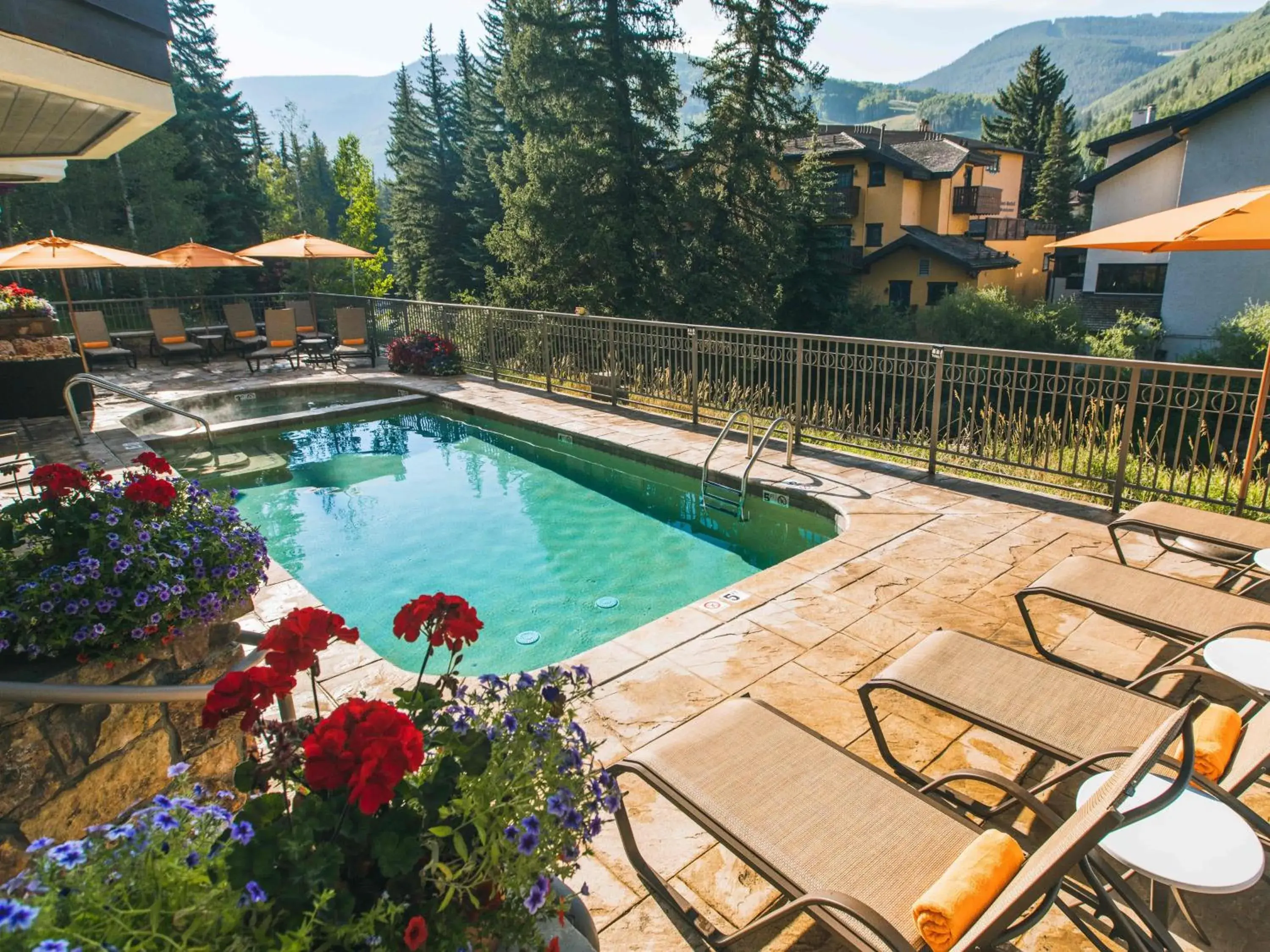 Swimming pool in Austria Haus Hotel Swimming pool in Austria Haus Hotel