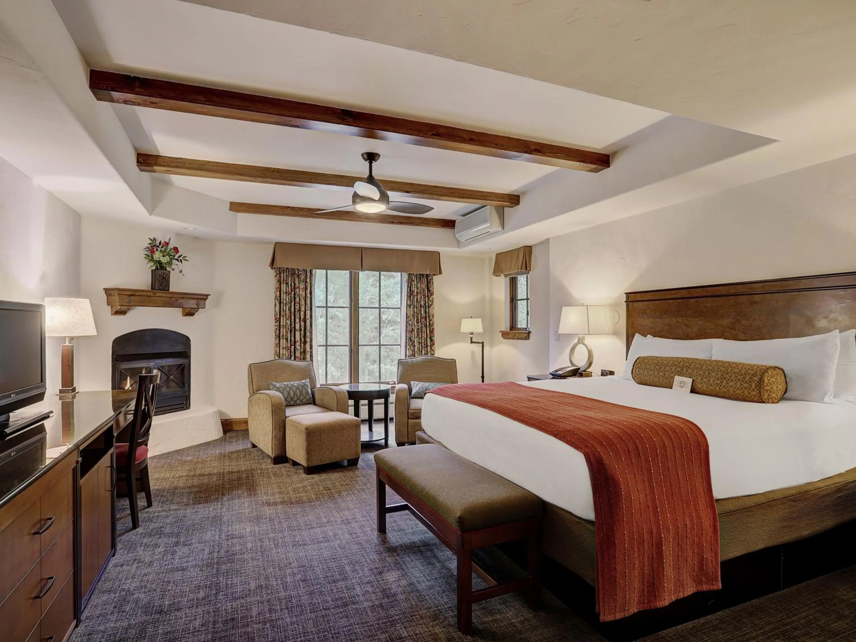 Bedroom, Bed in Austria Haus Hotel