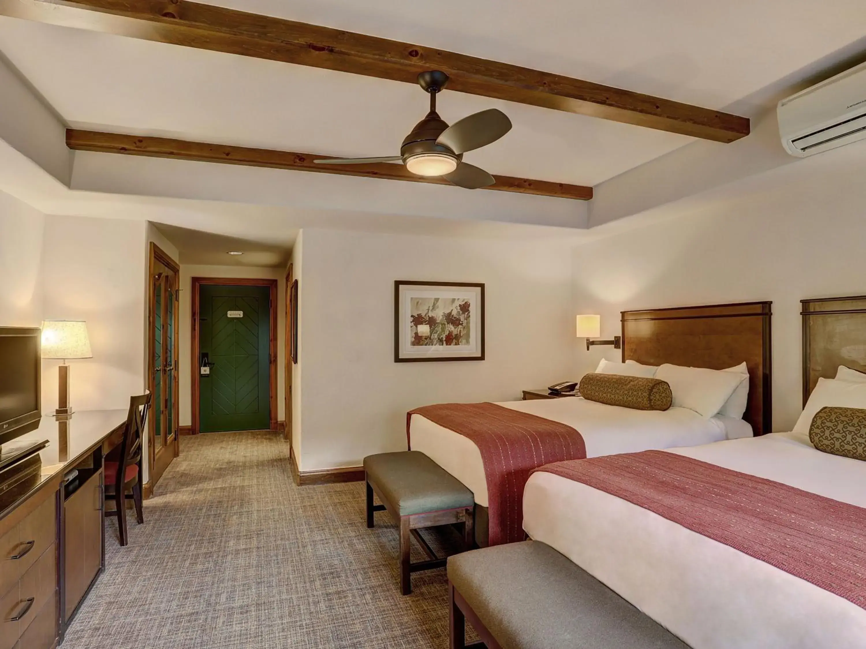 Photo of the whole room, Bed in Austria Haus Hotel Photo of the whole room, Bed in Austria Haus Hotel