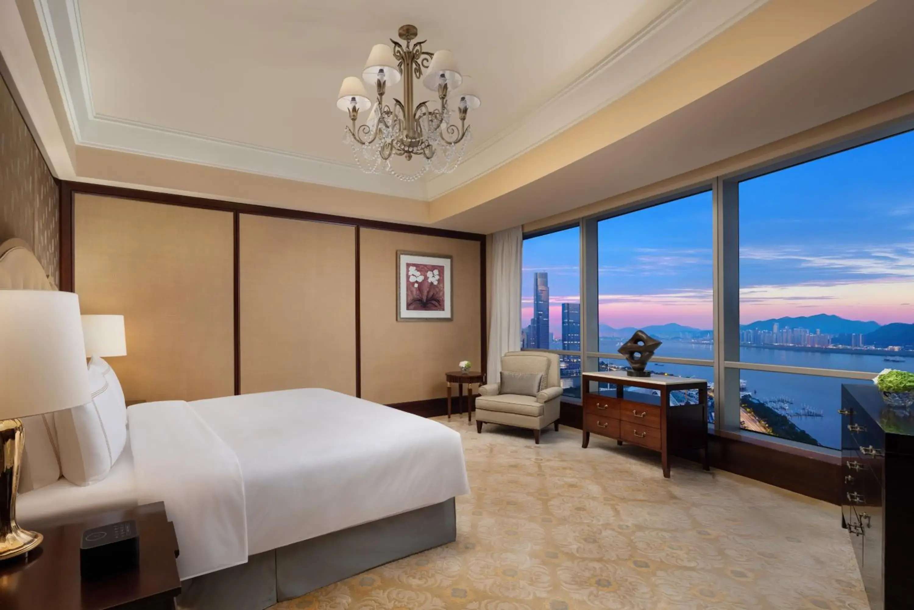 River view, Bed in Shangri-La Wenzhou River view, Bed in Shangri-La Wenzhou