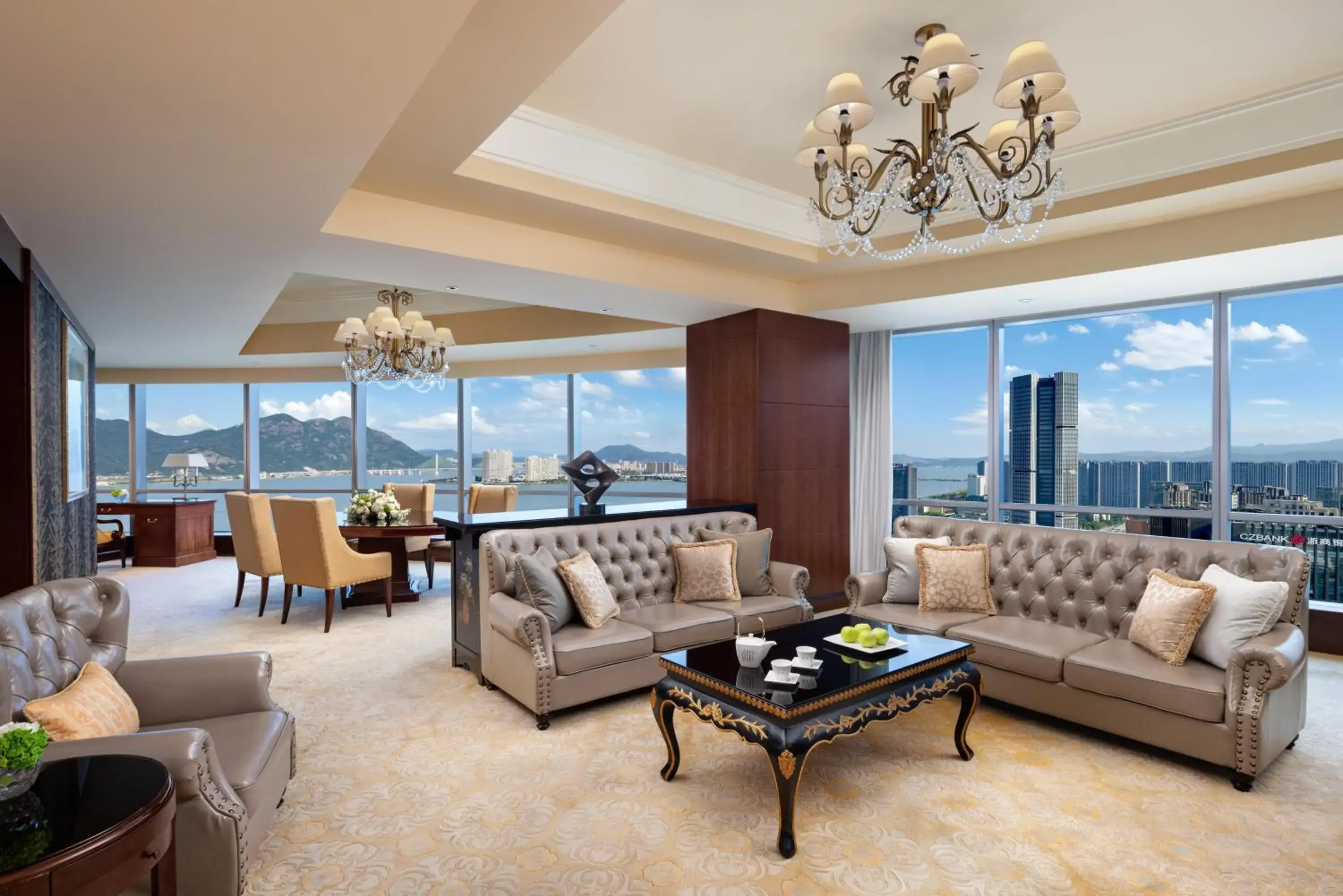 River view in Shangri-La Wenzhou River view in Shangri-La Wenzhou