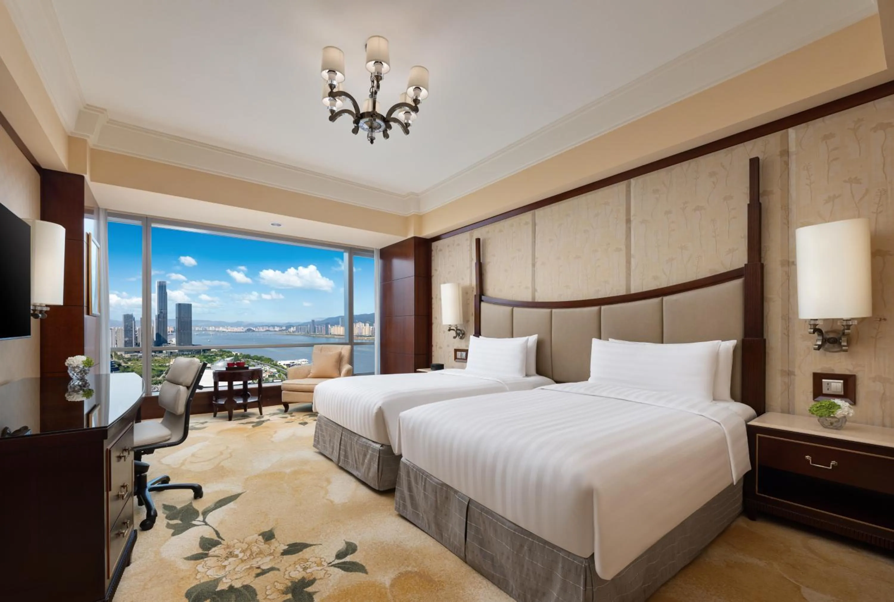 River view, Bed in Shangri-La Wenzhou