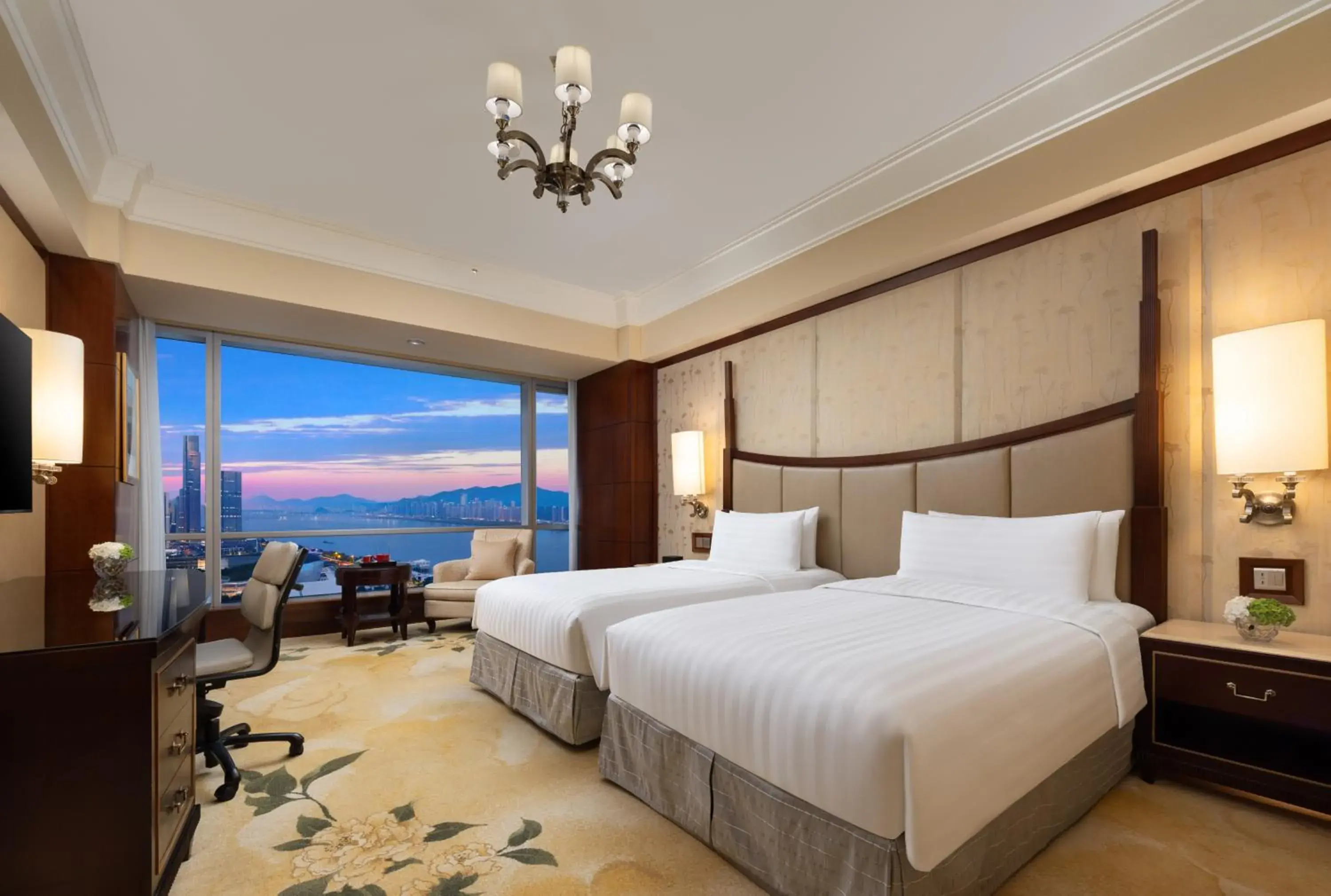 River view, Bed in Shangri-La Wenzhou River view, Bed in Shangri-La Wenzhou
