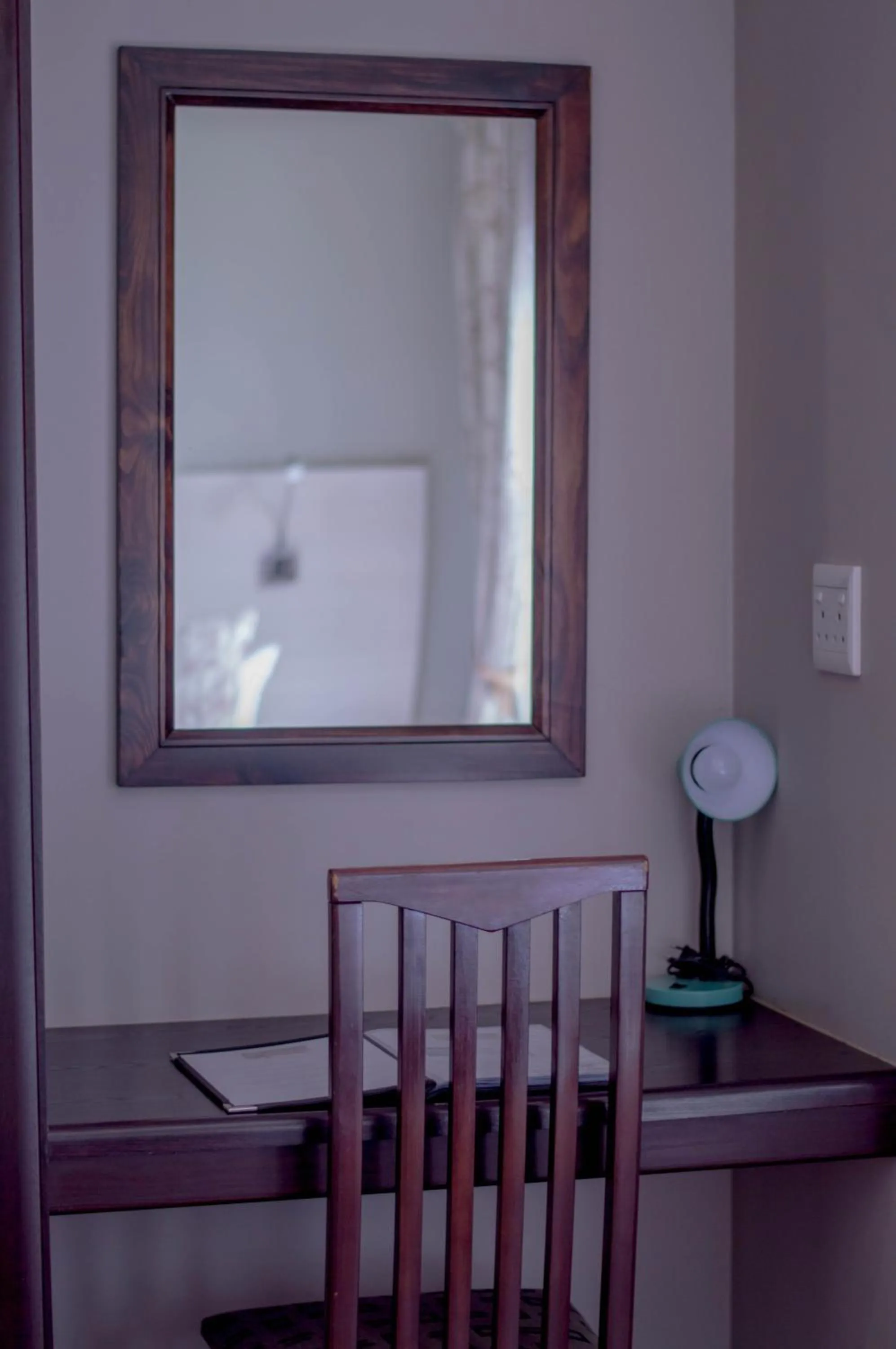 hair dresser in 314 on Clark Guest House