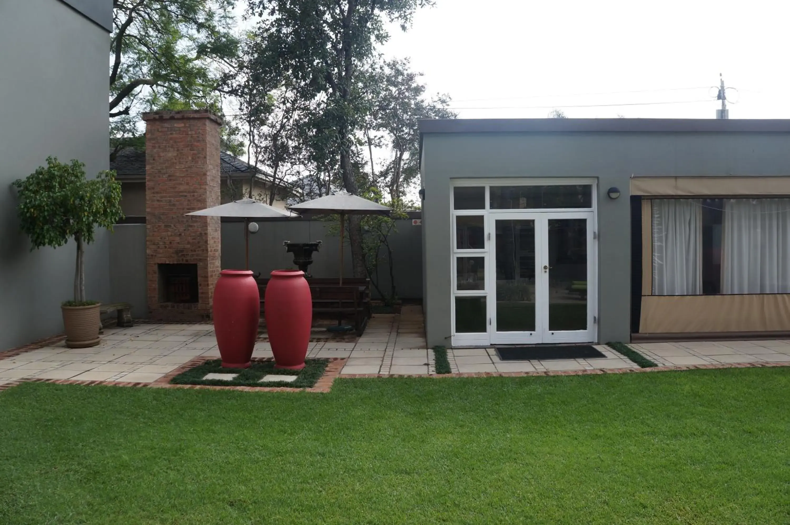 Facade/entrance in 314 on Clark Guest House Facade/entrance in 314 on Clark Guest House