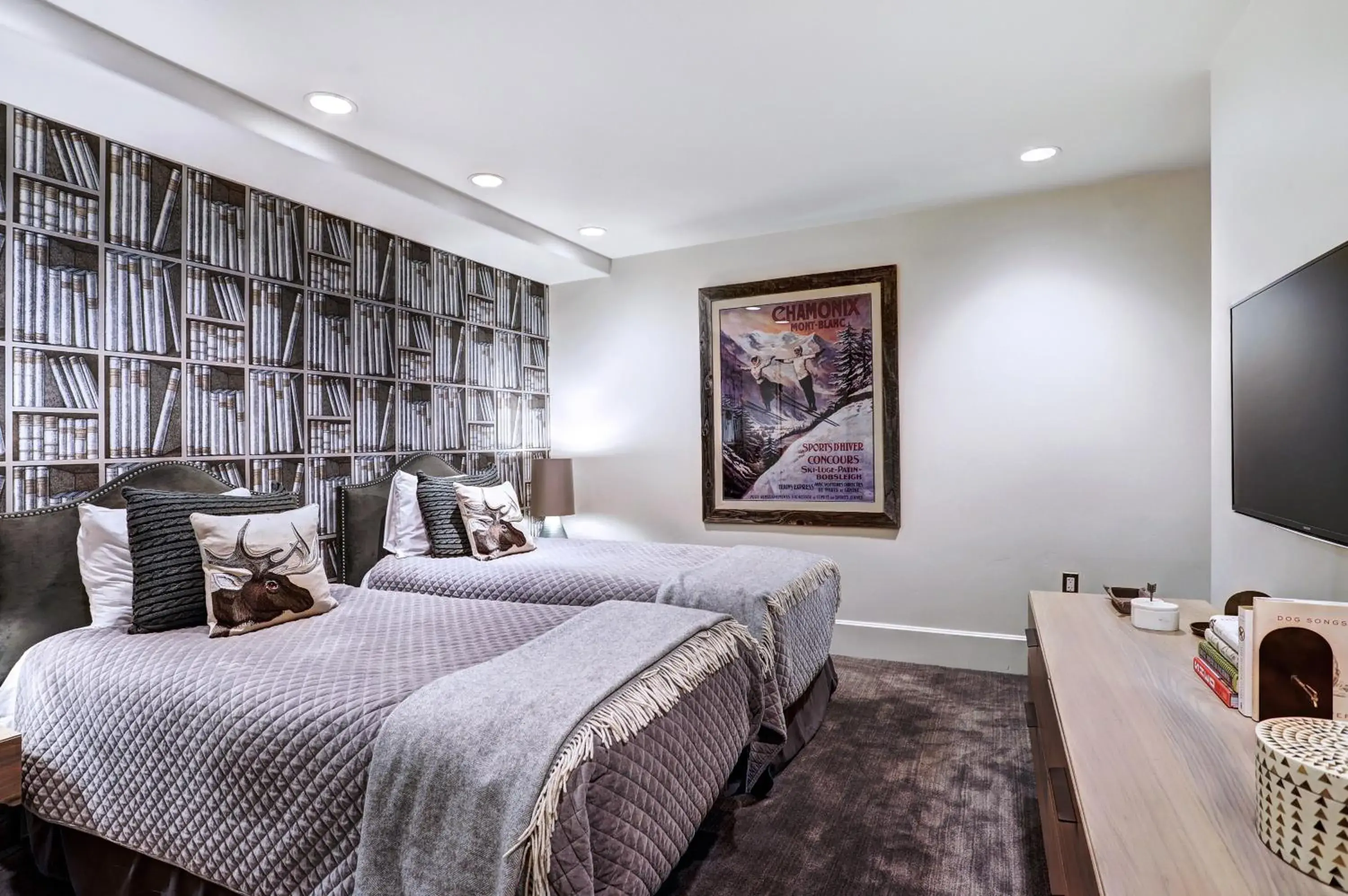 Bed in Lodge at Vail, A RockResort Bed in Lodge at Vail, A RockResort