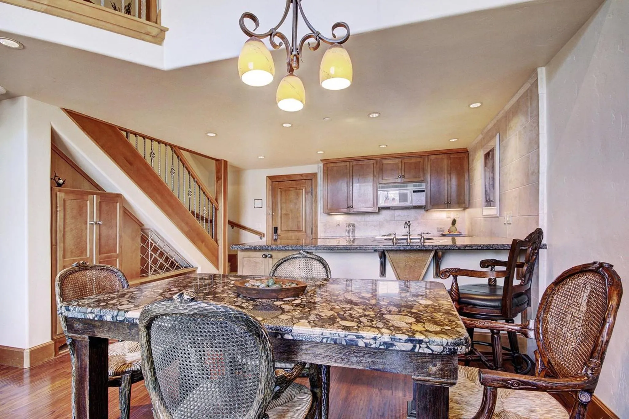 Living room in Lodge at Vail, A RockResort