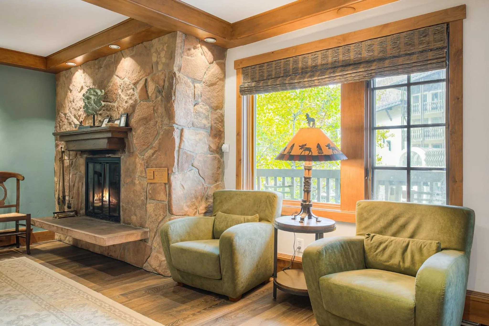 Living room in Lodge at Vail, A RockResort by Vail Resorts