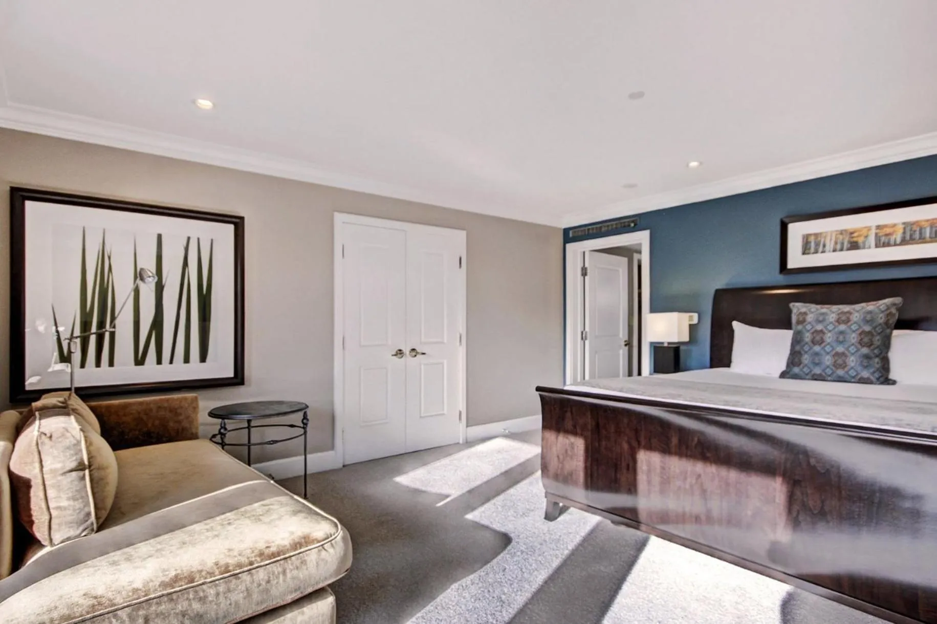 Bedroom, Bed in Lodge at Vail, A RockResort