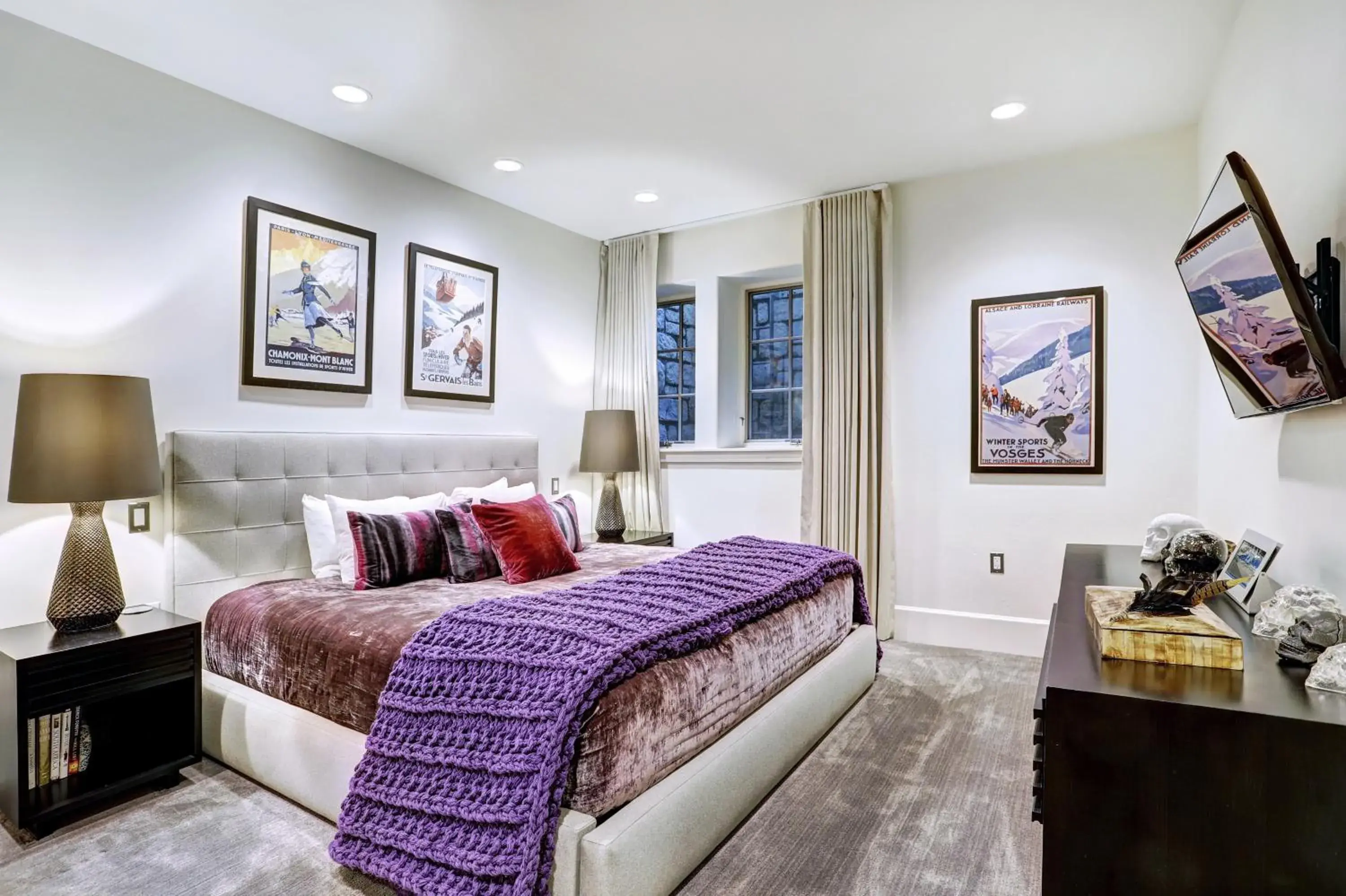 Bed in Lodge at Vail, A RockResort Bed in Lodge at Vail, A RockResort