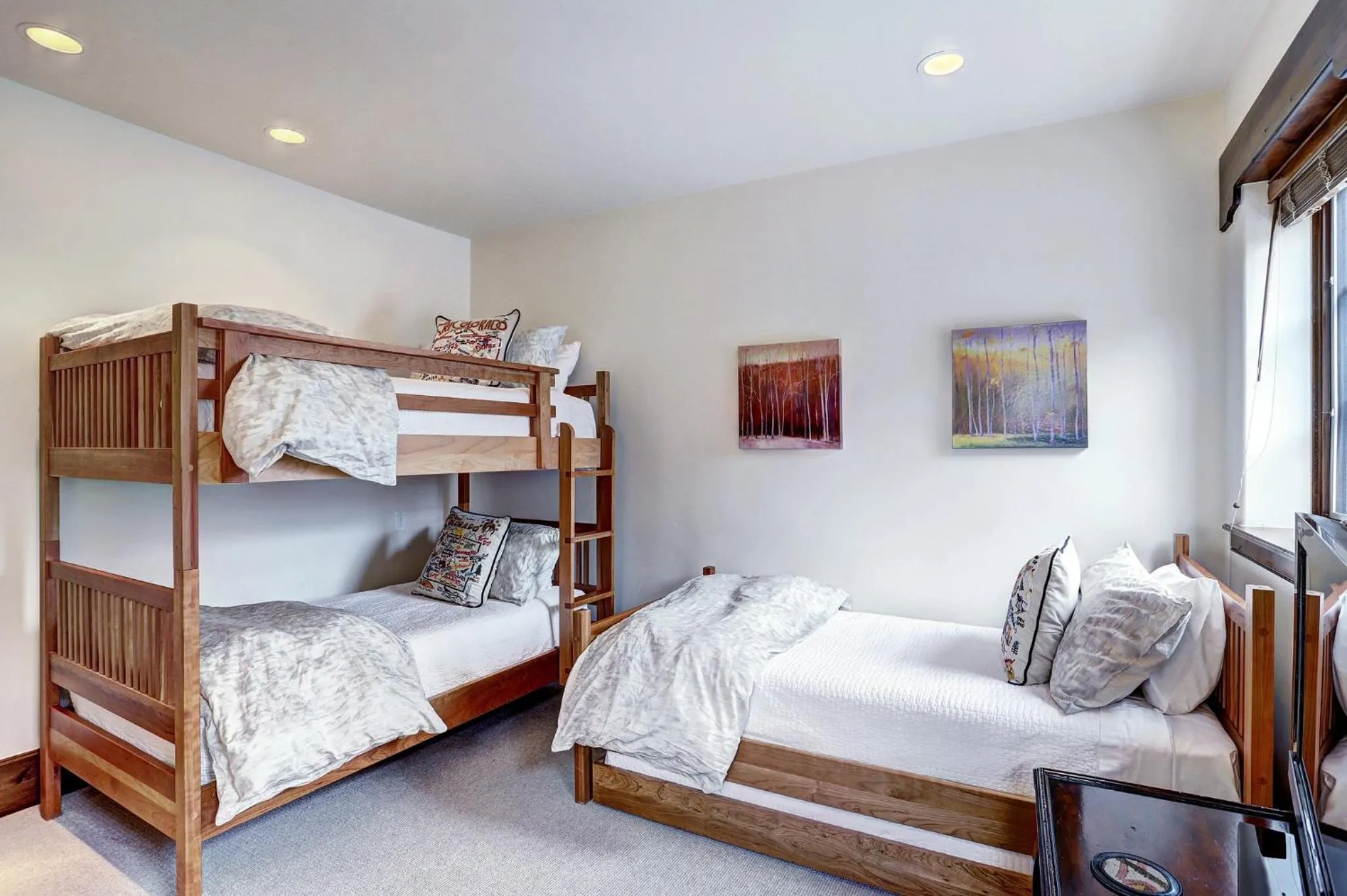 Bedroom, Bed in Lodge at Vail, A RockResort