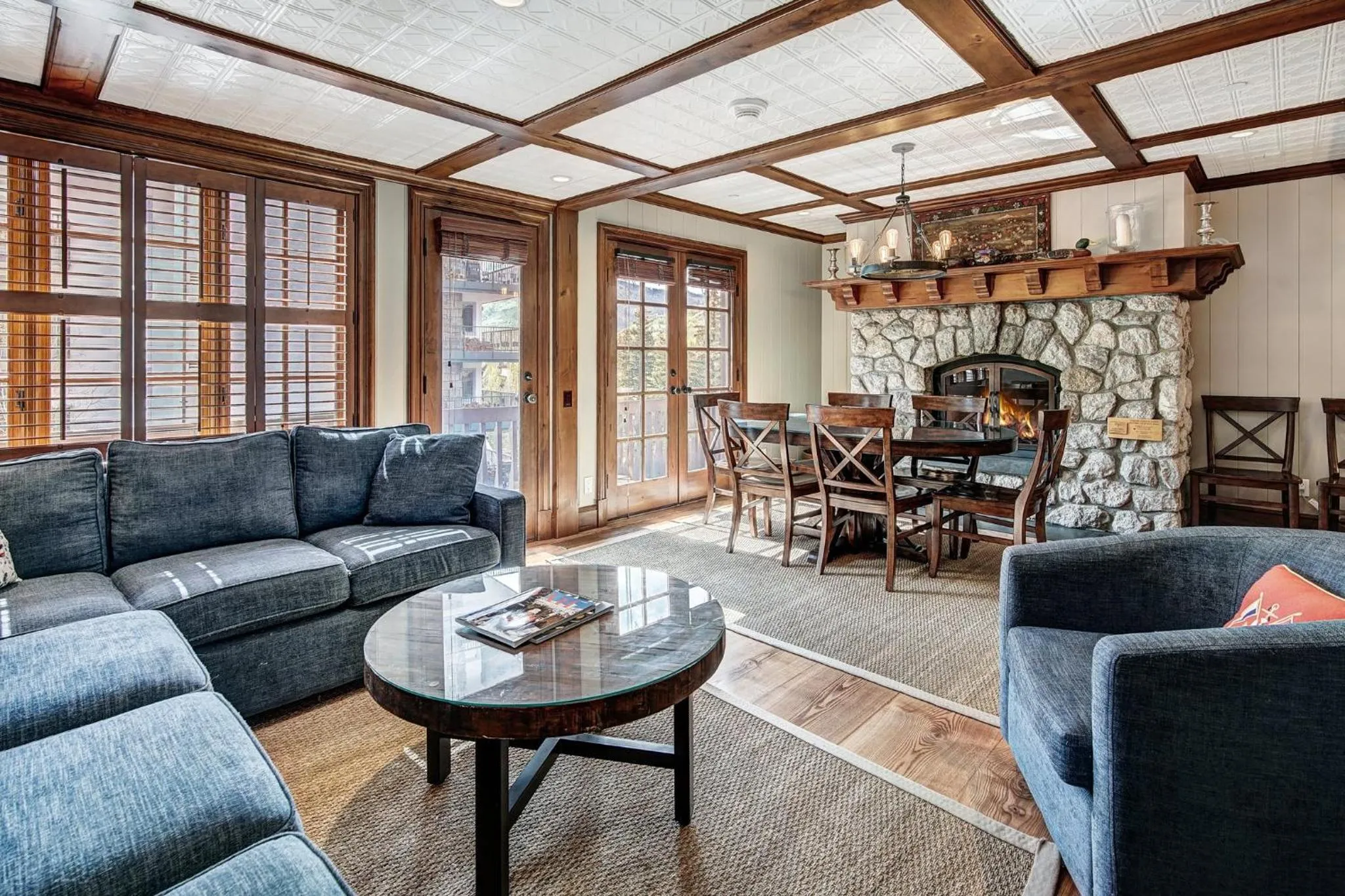 Living room in Lodge at Vail, A RockResort by Vail Resorts