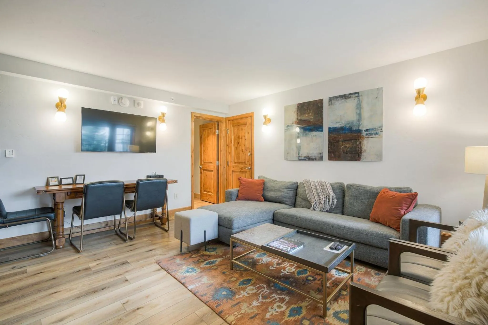 Living room in Lodge at Vail, A RockResort by Vail Resorts