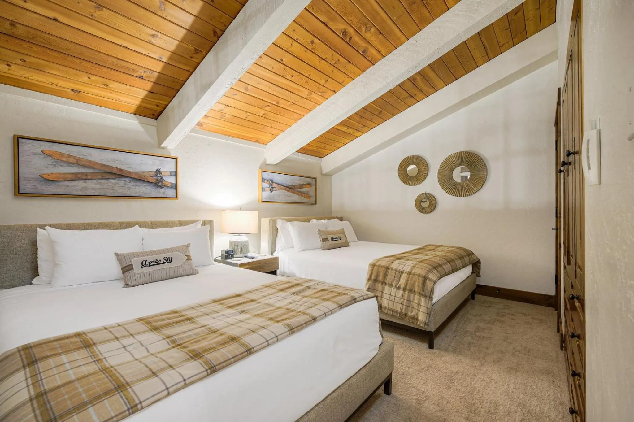 Bedroom, Bed in Lodge at Vail, A RockResort by Vail Resorts