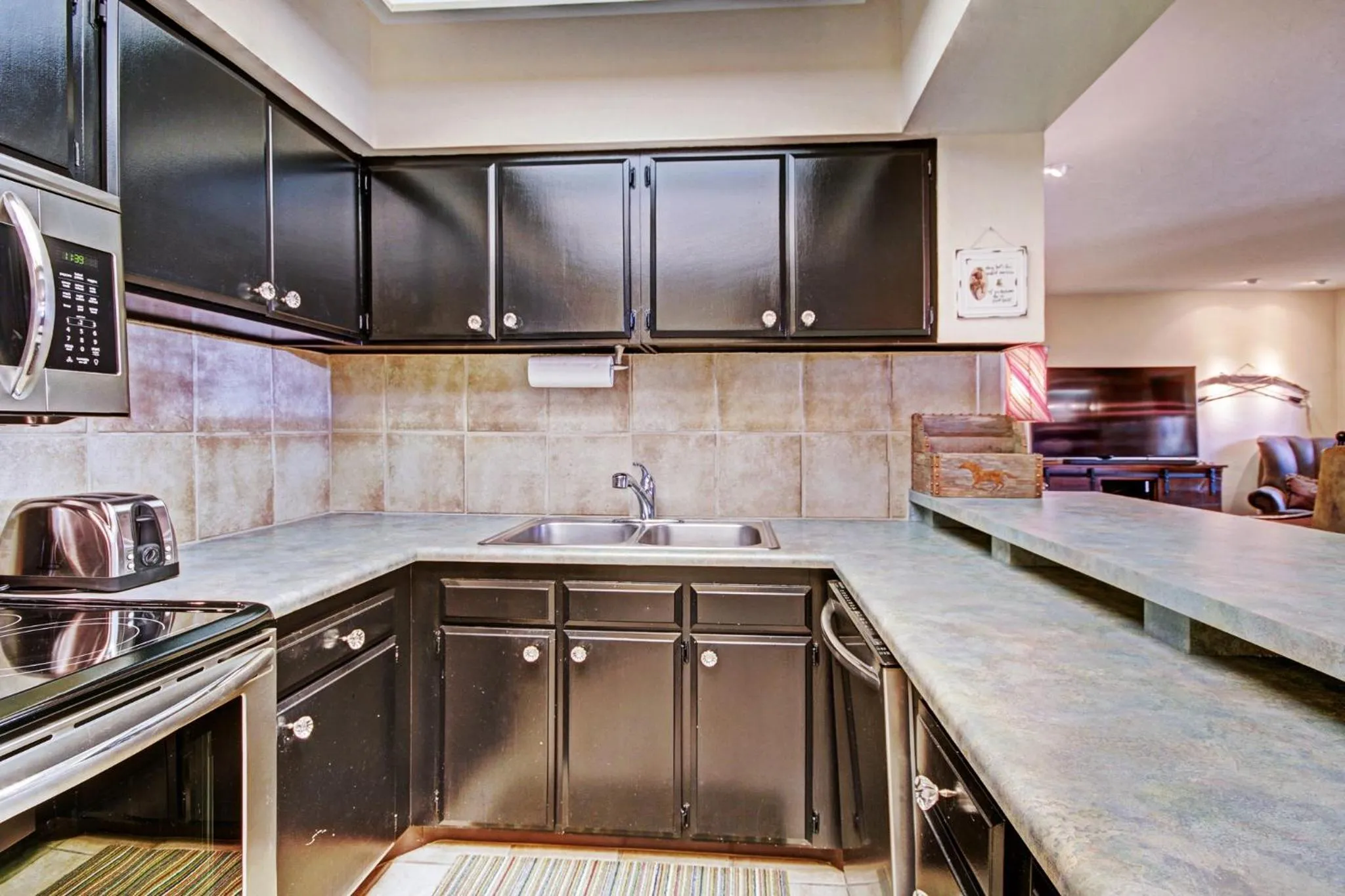 Kitchen or kitchenette in Lodge at Vail, A RockResort
