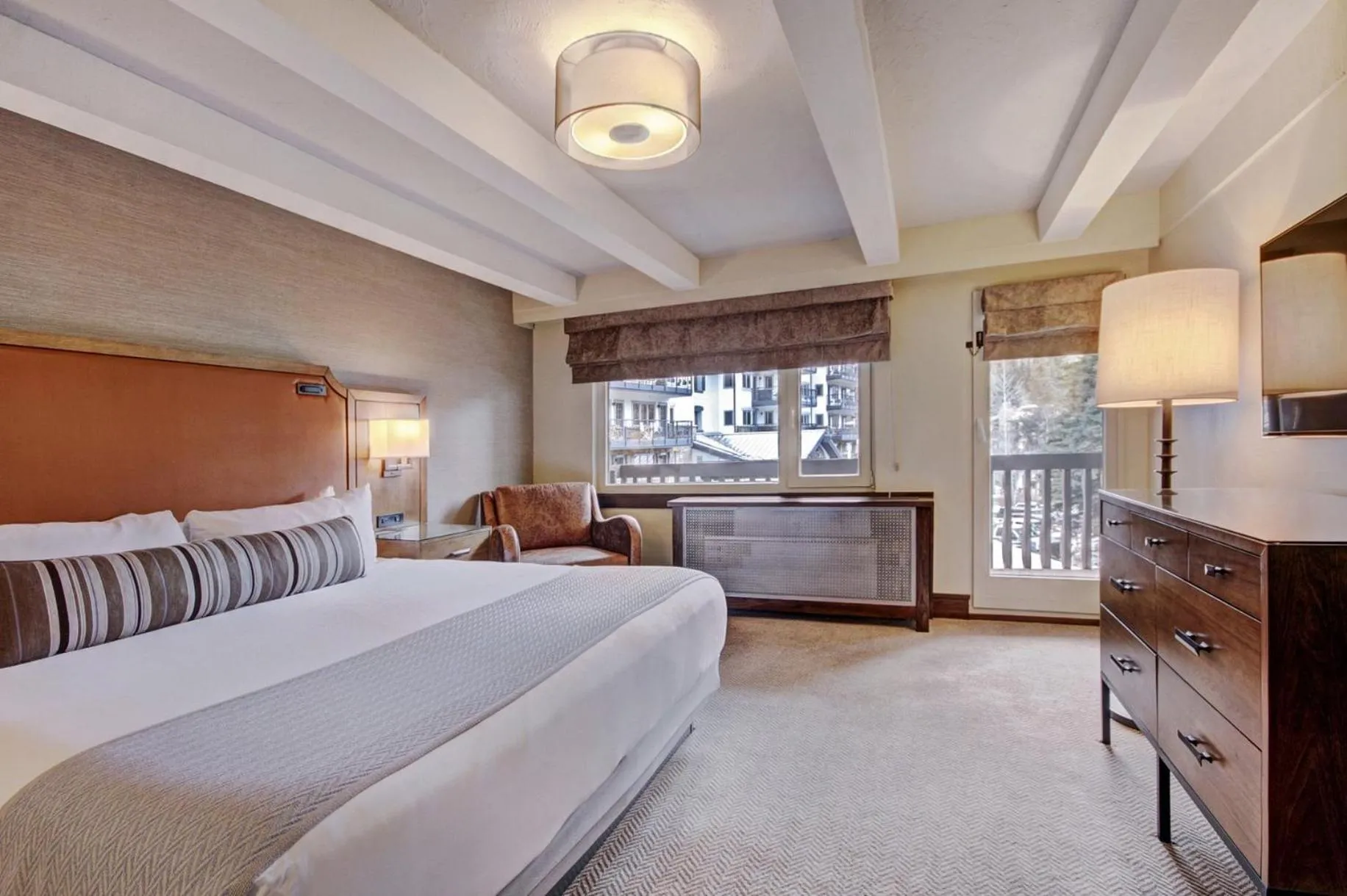 Bedroom, Bed in Lodge at Vail, A RockResort