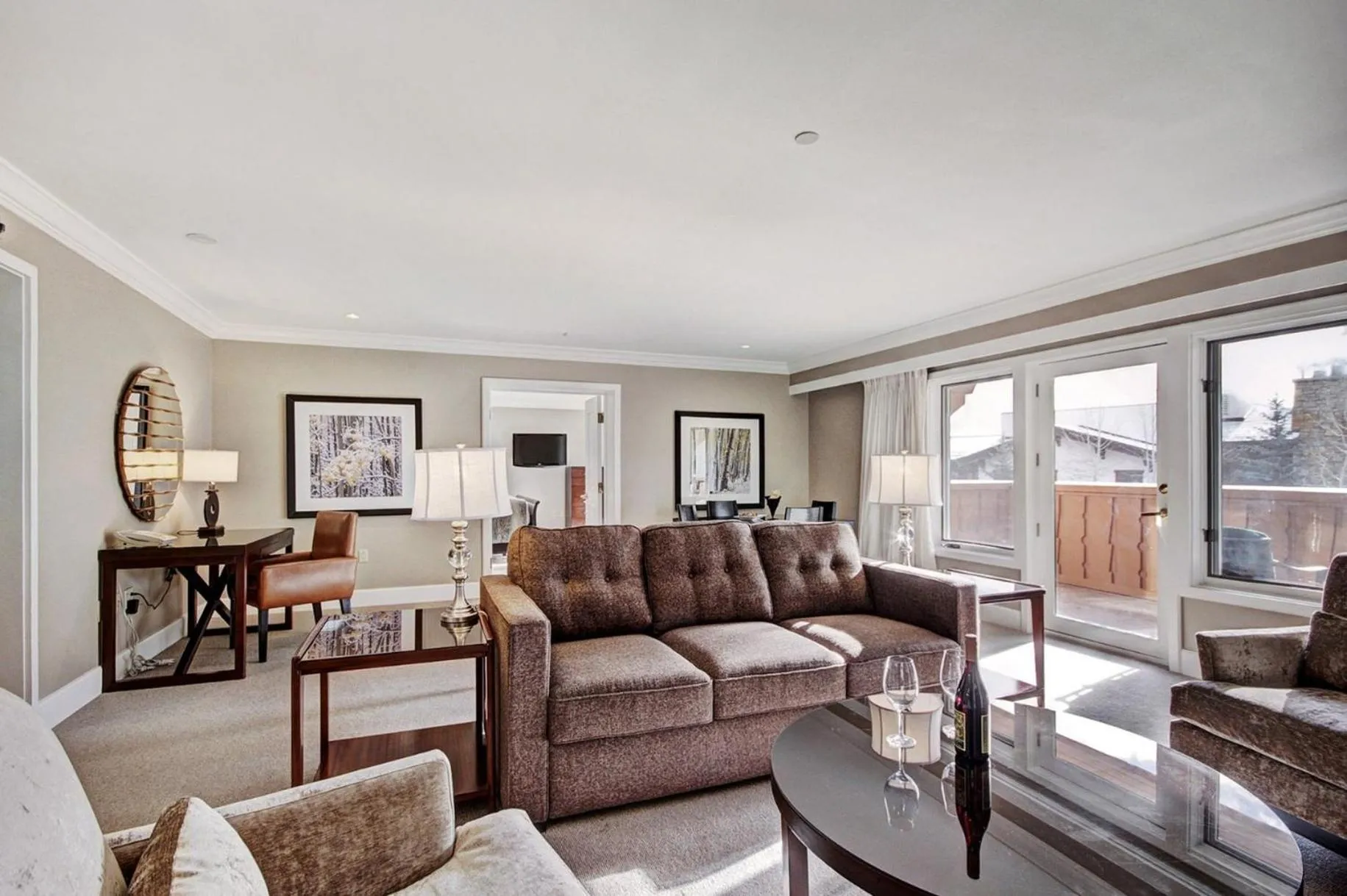 Living room in Lodge at Vail, A RockResort