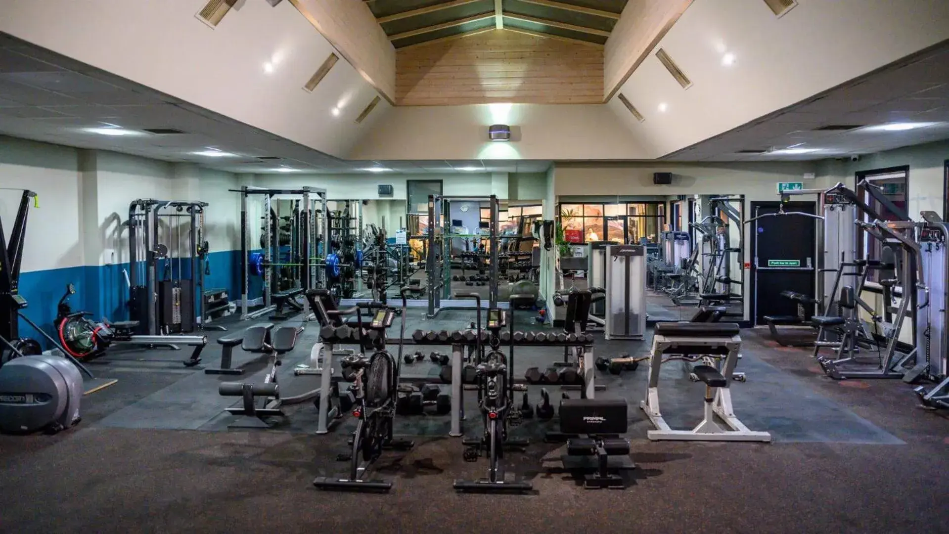 Fitness centre/facilities in The Riverside Park Hotel Fitness centre/facilities in The Riverside Park Hotel