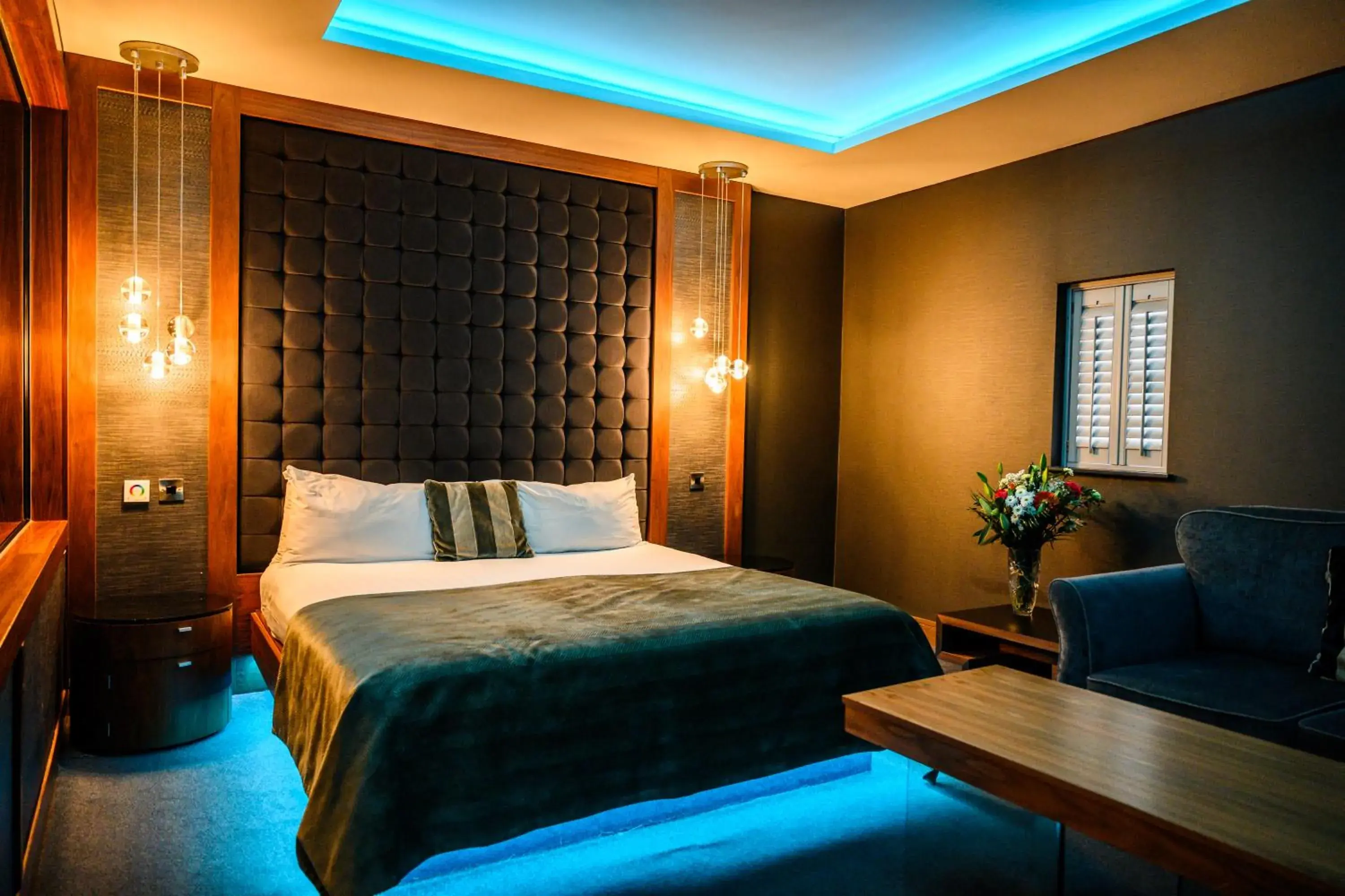 Bedroom, Bed in Riverside Park Hotel Bedroom, Bed in Riverside Park Hotel